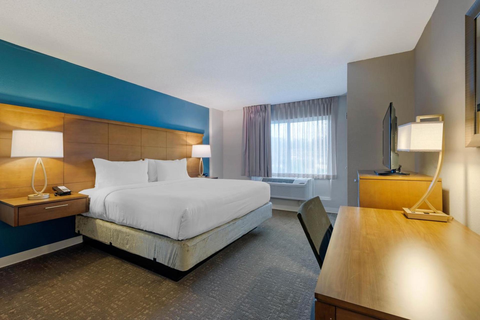 Staybridge Suites Orlando Royale Parc Suites by IHG photo 32