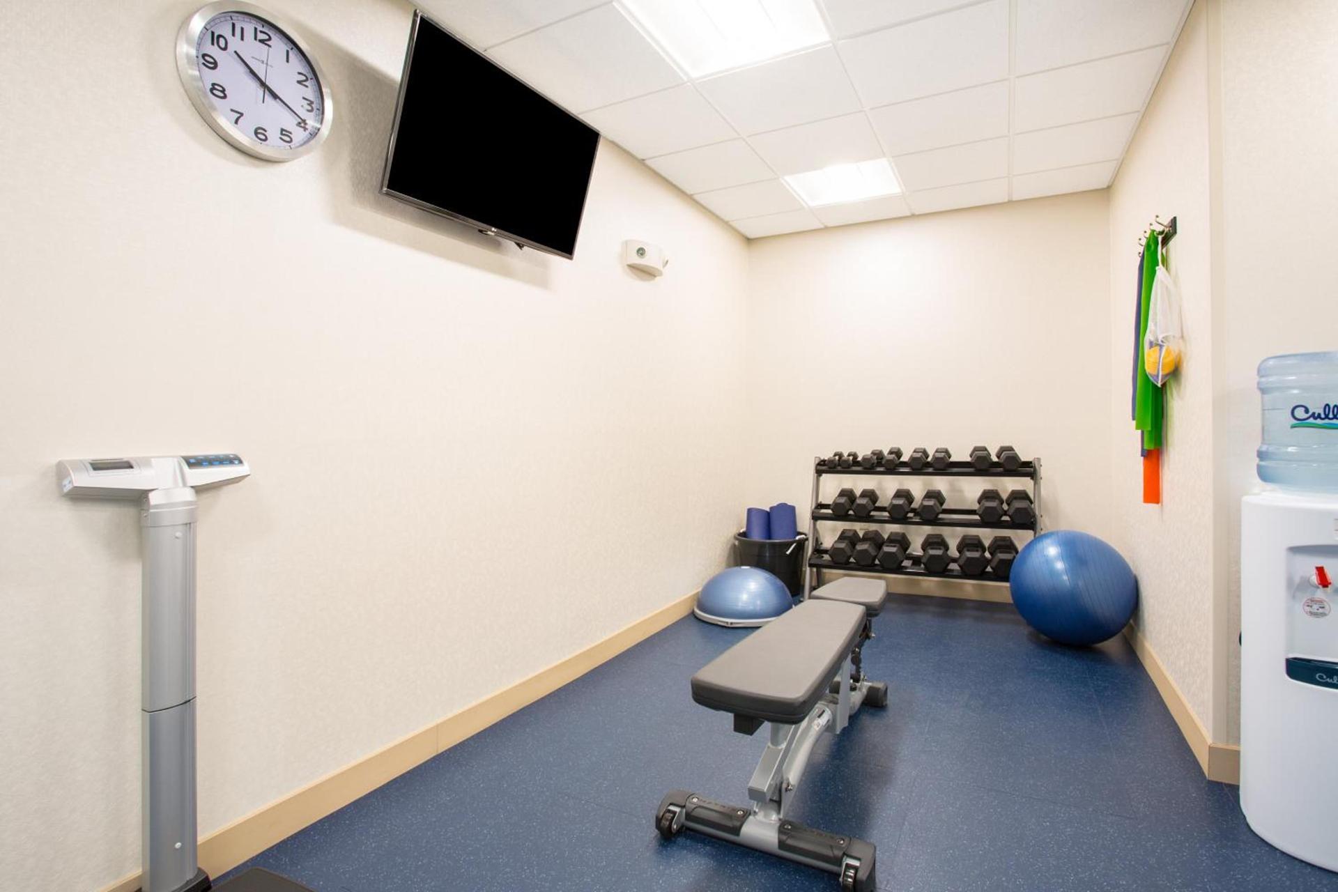 Holiday Inn Express & Suites - Rapid City - Rushmore South by IHG photo 11