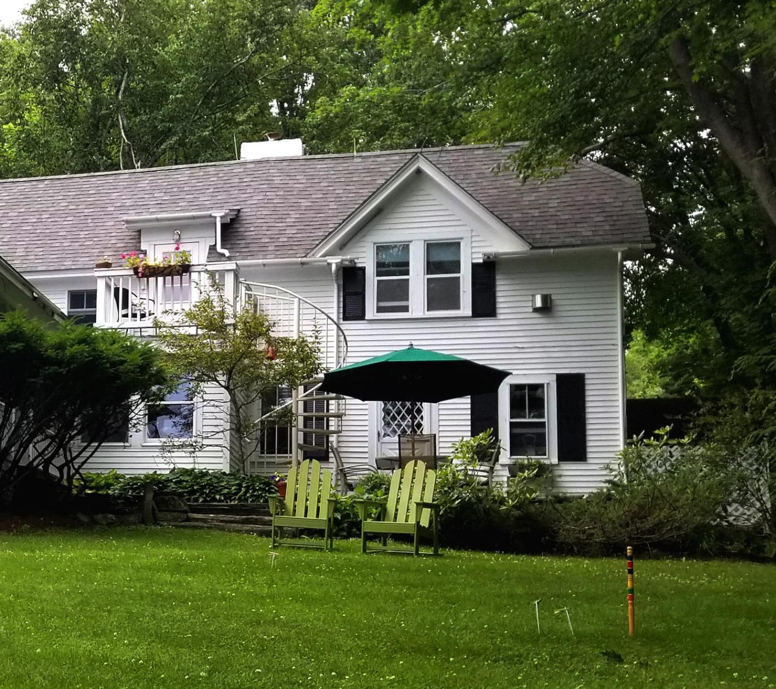 Timbercliffe Cottage Inn photo 7