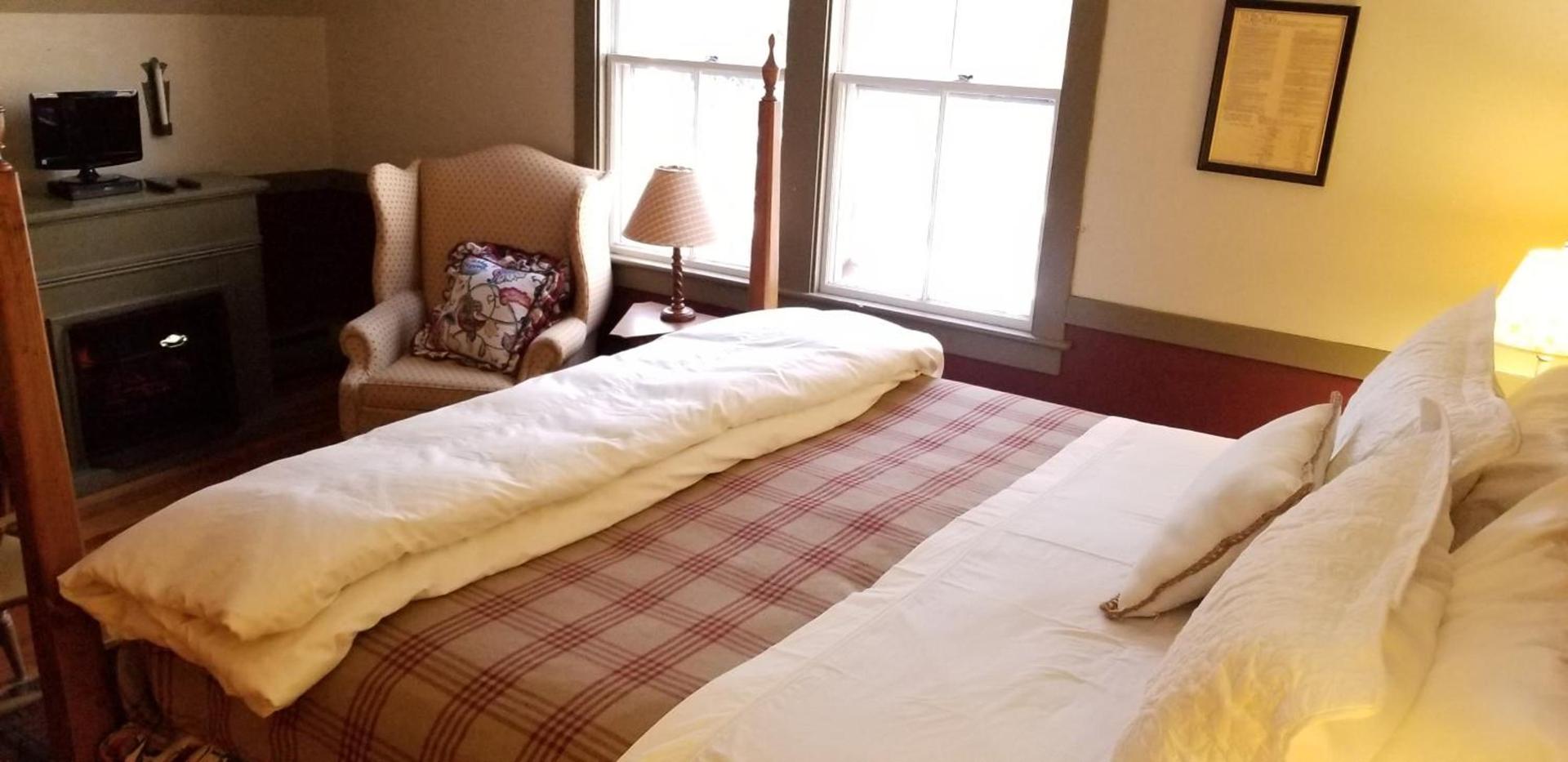 Timbercliffe Cottage Inn photo 48