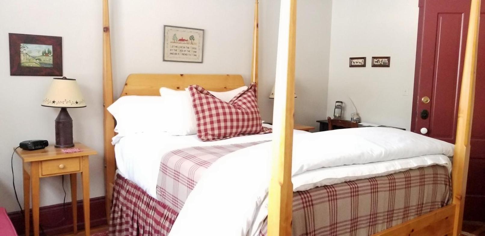 Timbercliffe Cottage Inn photo 42