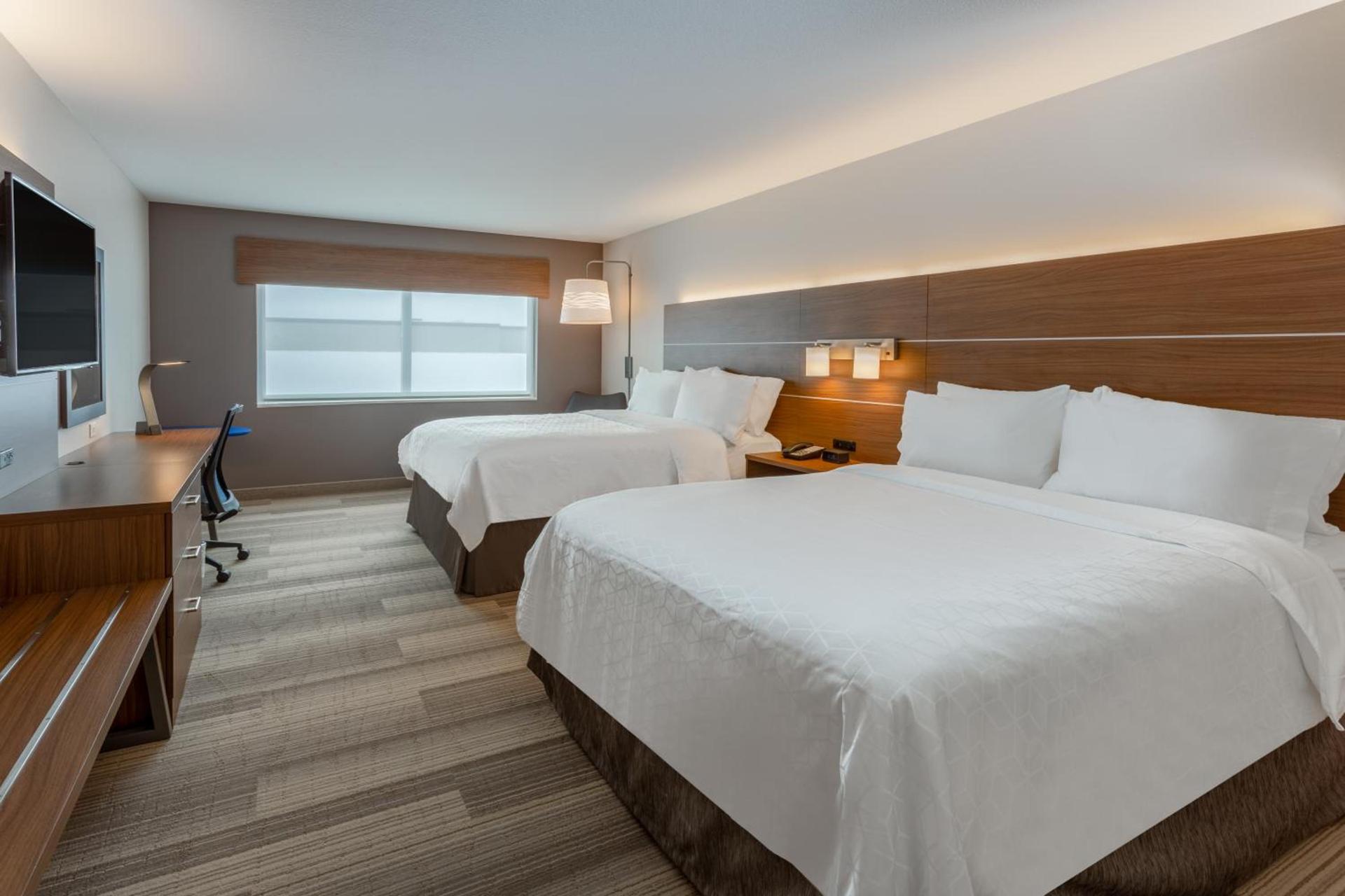 Holiday Inn Express & Suites - Rice Lake by IHG photo 2