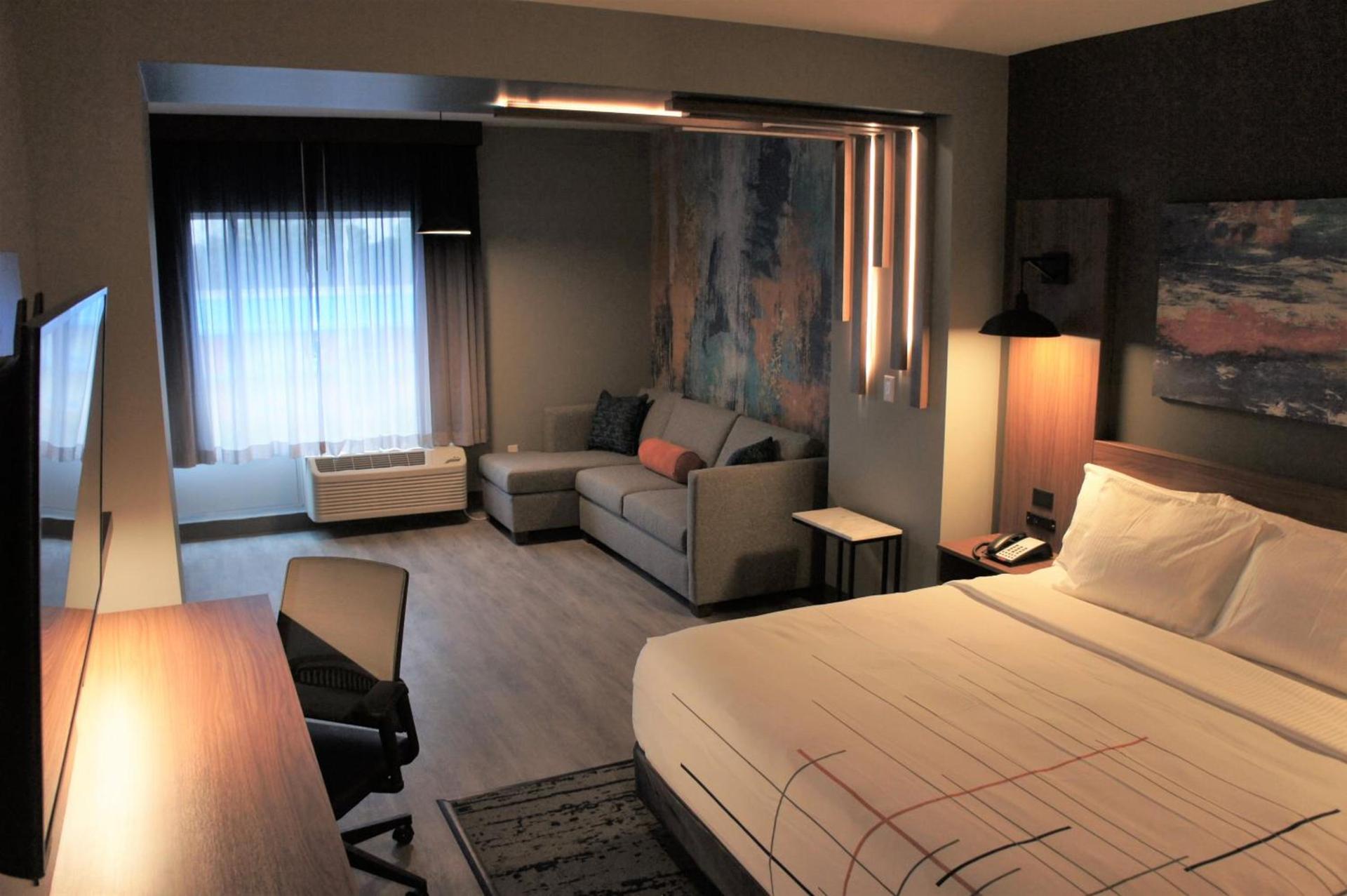 La Quinta Inn & Suites by Wyndham Oxford photo 33