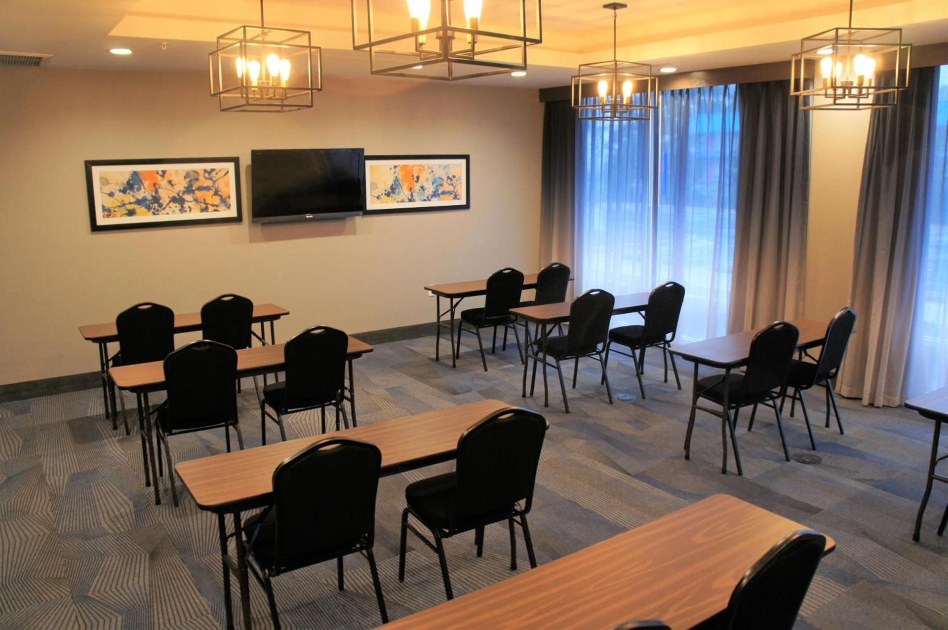 La Quinta Inn & Suites by Wyndham Oxford photo 47