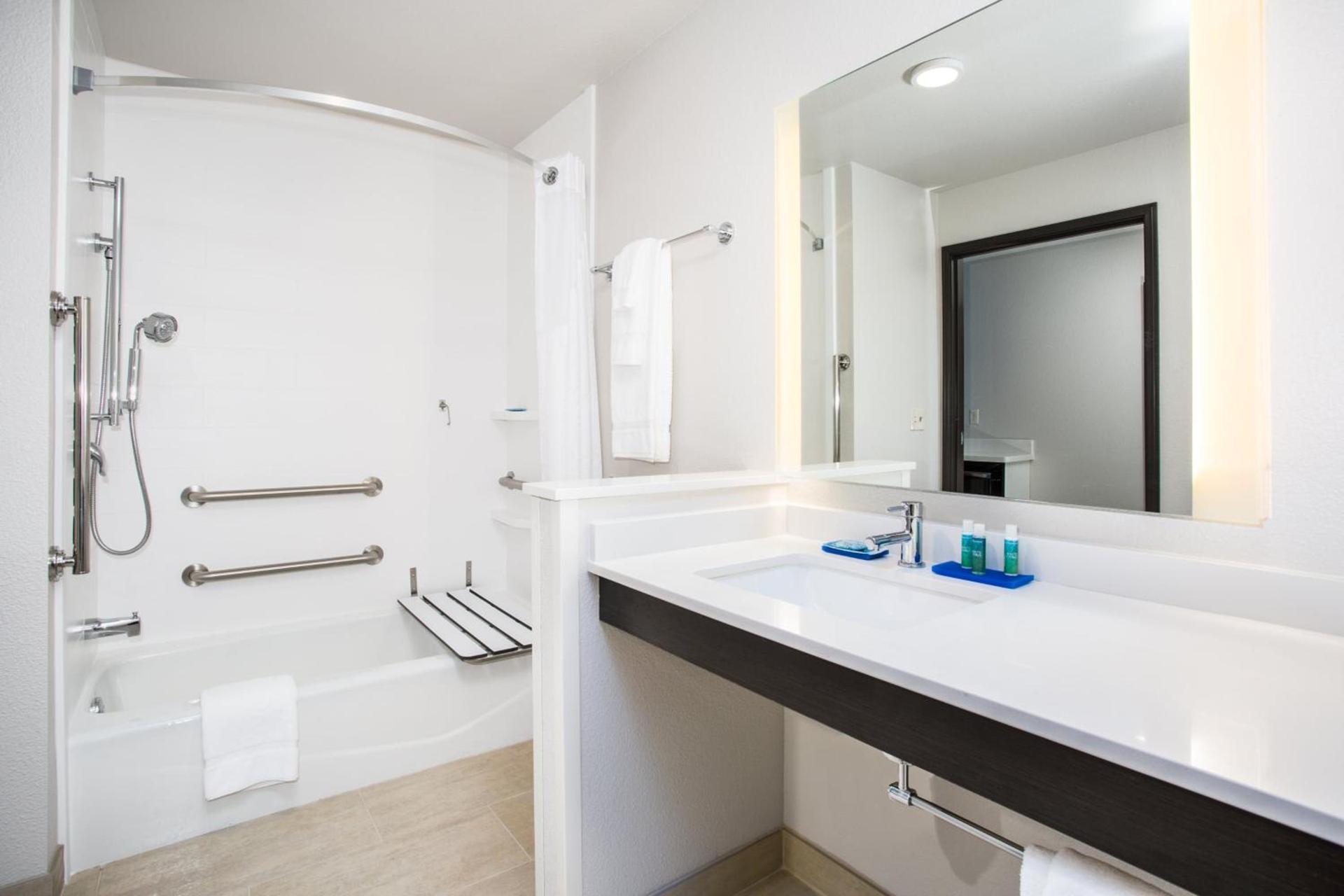 Holiday Inn Express & Suites - Rapid City - Rushmore South by IHG photo 18