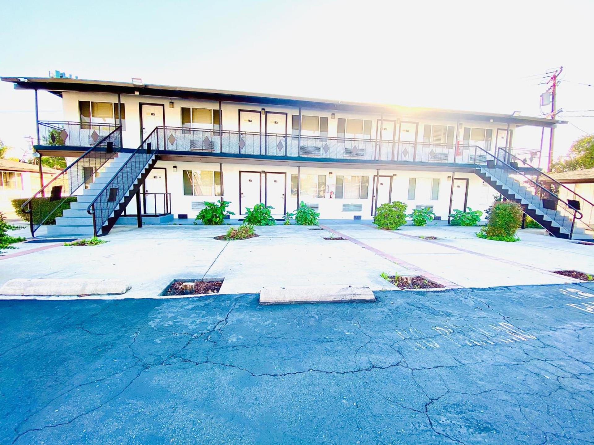 Casa Blanca Inn - Whittier, Los Angeles photo 3