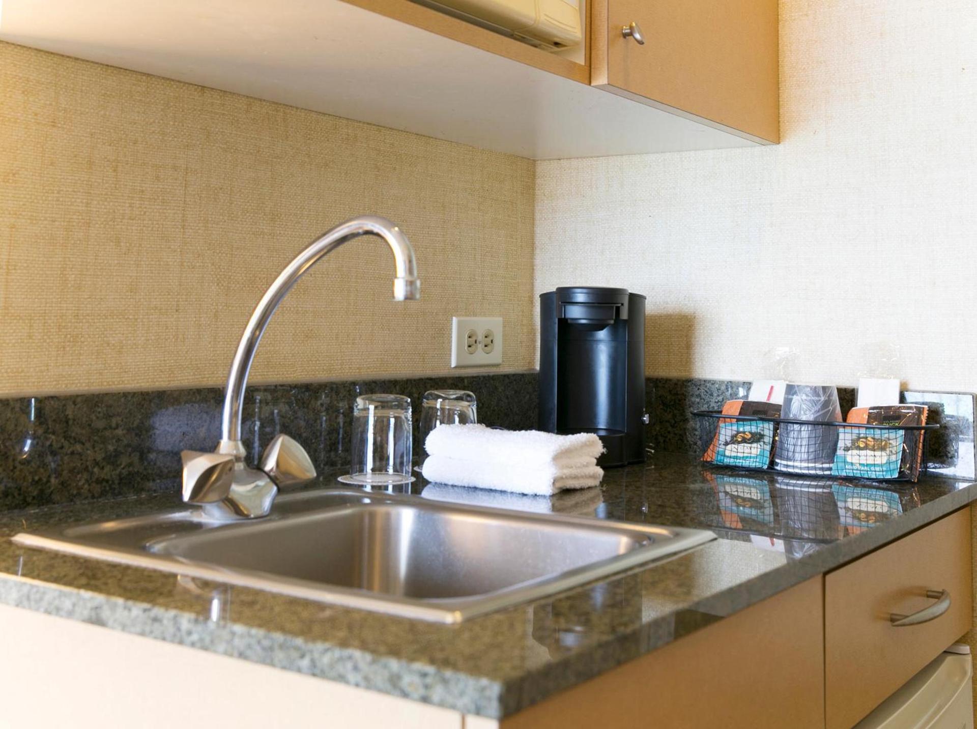 Waikiki Resort Hotel photo 11