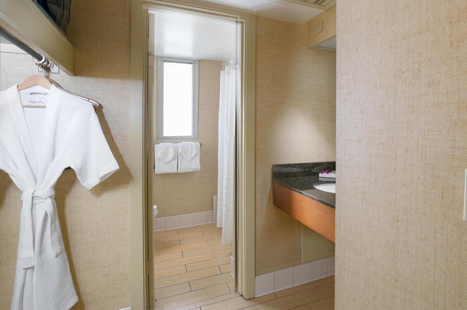 Waikiki Resort Hotel photo 10