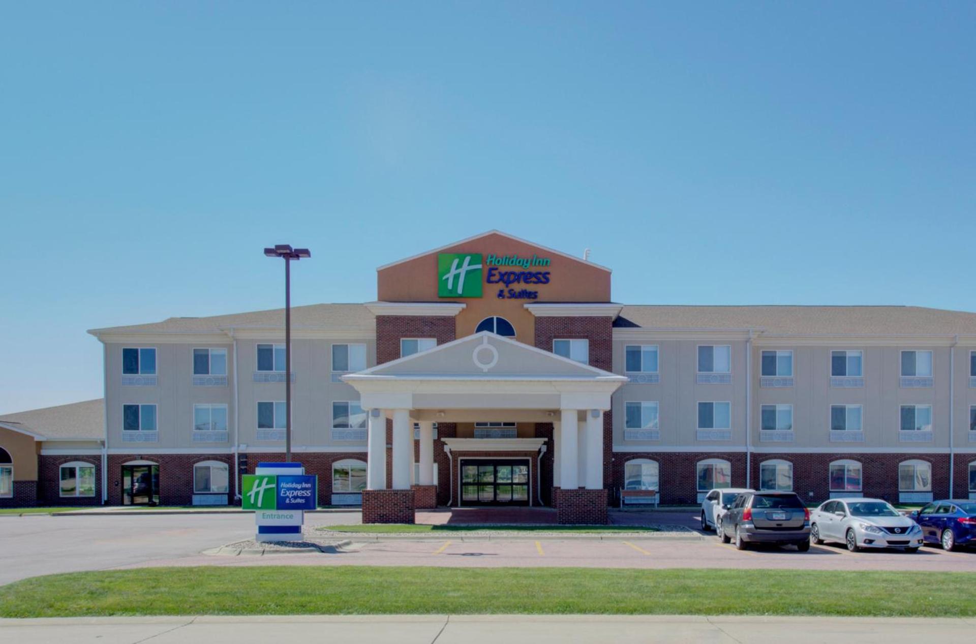 Holiday Inn Express & Suites Le Mars by IHG — hotel in Le Mars