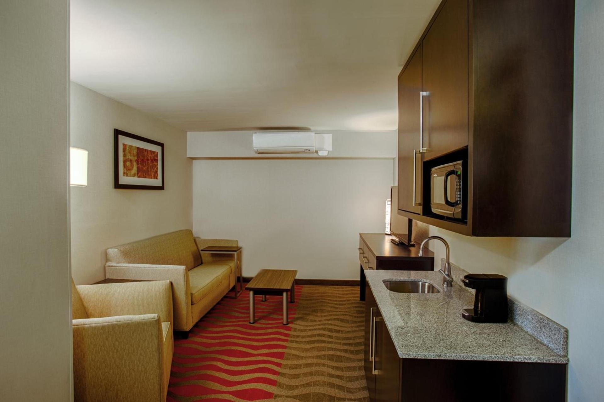 Holiday Inn Express Baltimore West - Catonsville by IHG photo 14