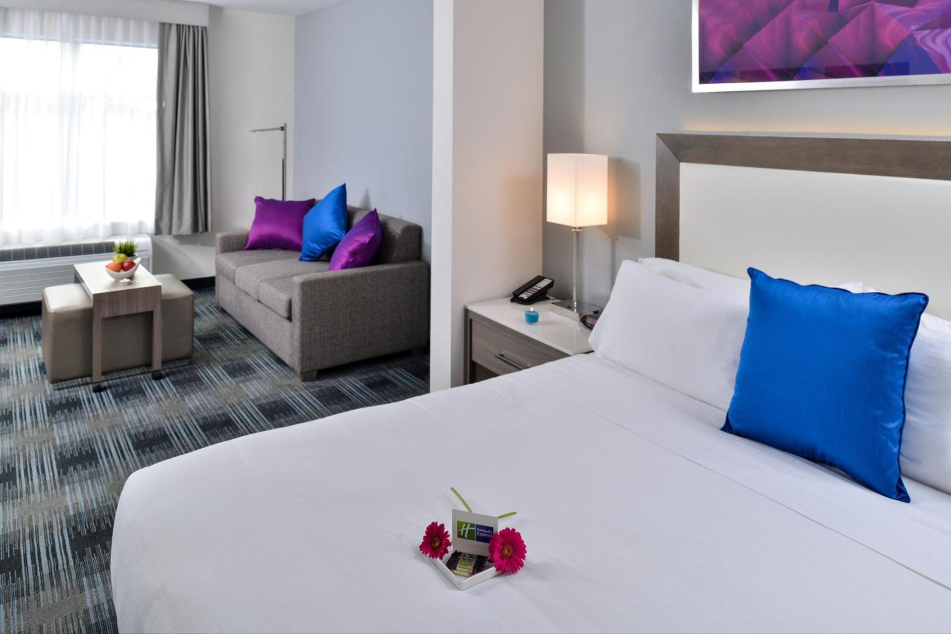 Holiday Inn Express & Suites San Diego - Mission Valley by IHG photo 26