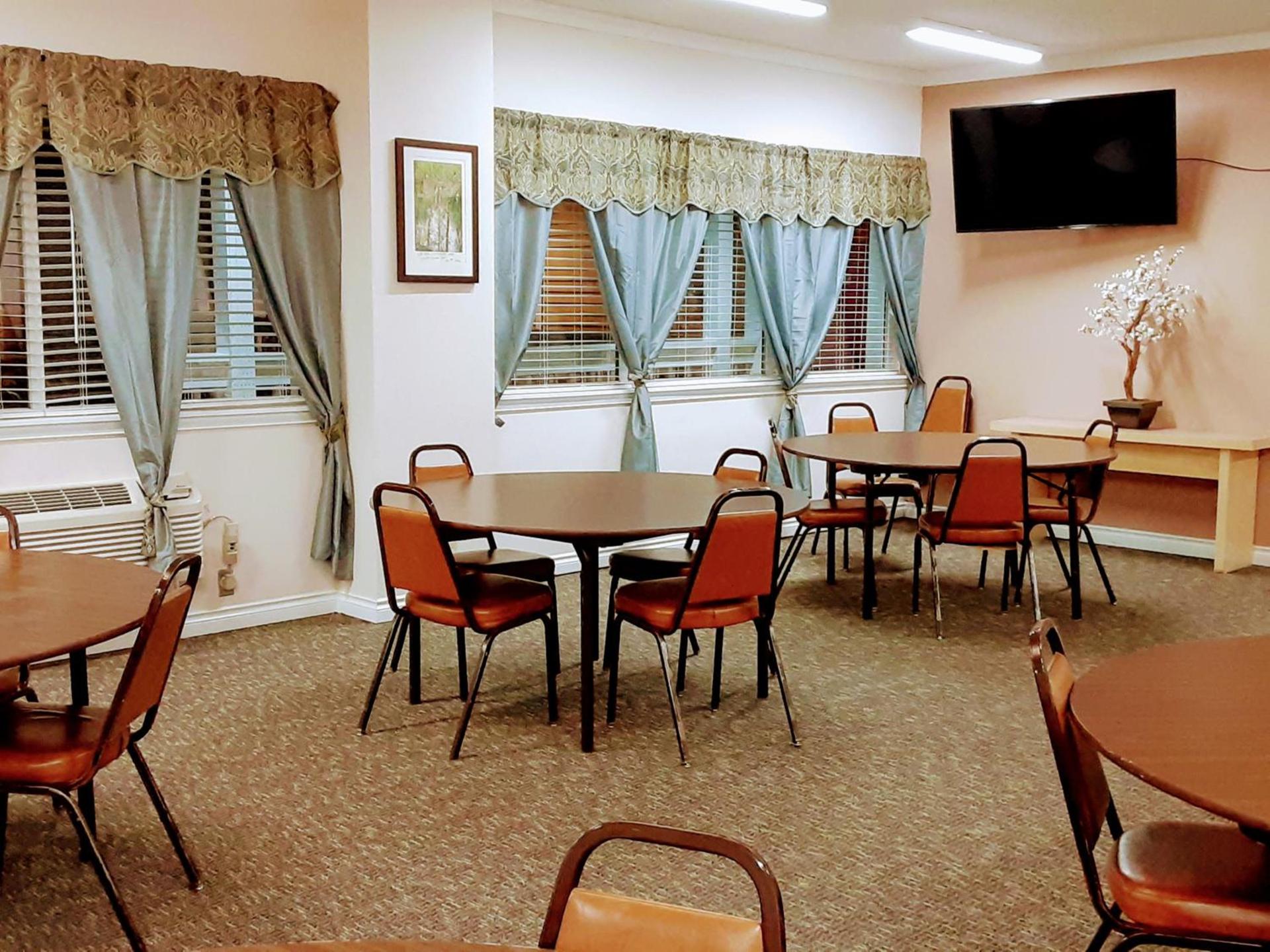 GuestHouse Inn Enumclaw photo 42