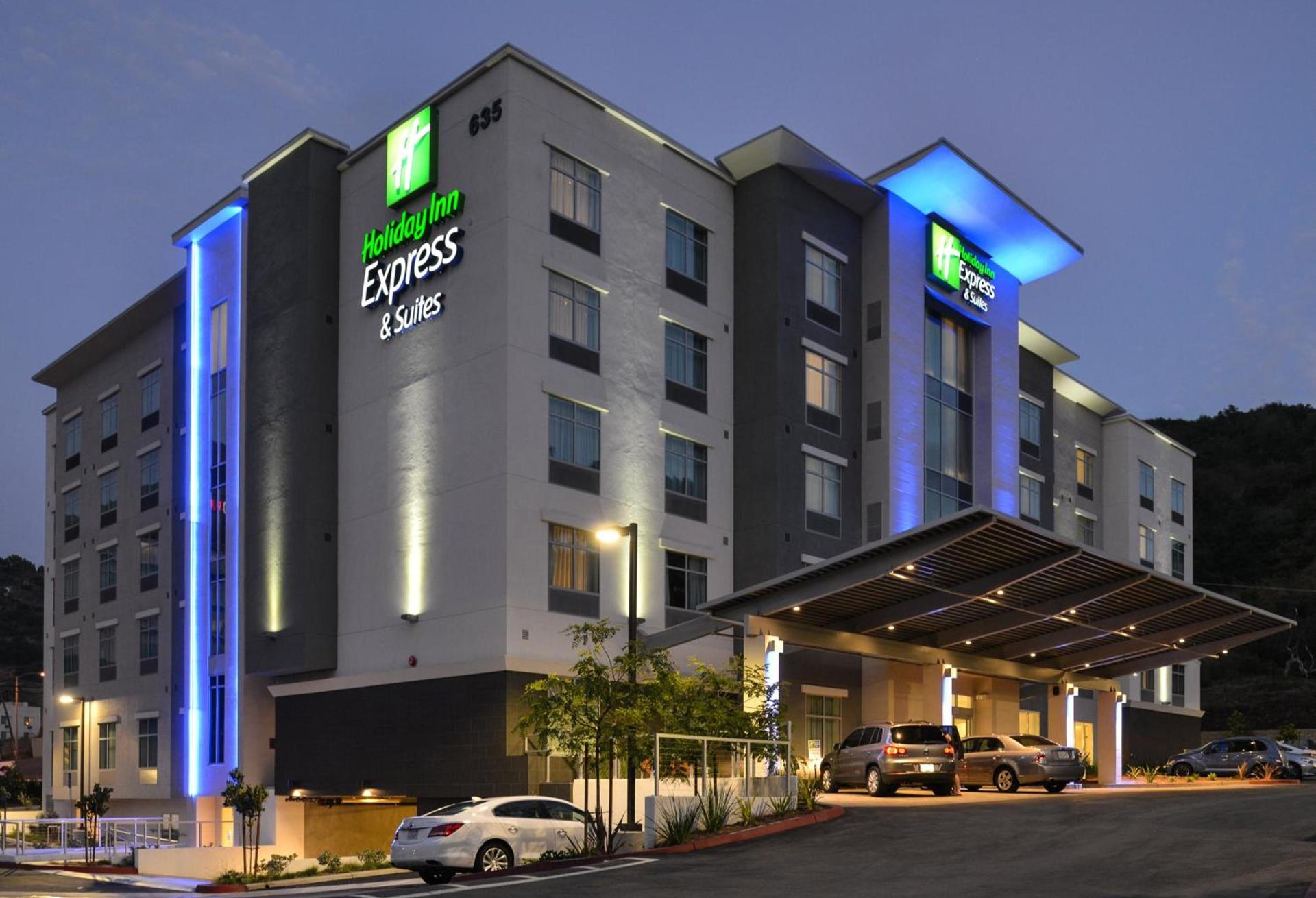 Holiday Inn Express & Suites San Diego - Mission Valley by IHG photo 1