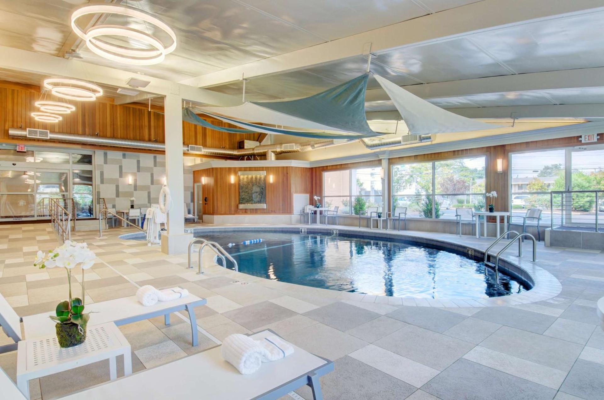 Best Western Plus Waltham Boston photo 8
