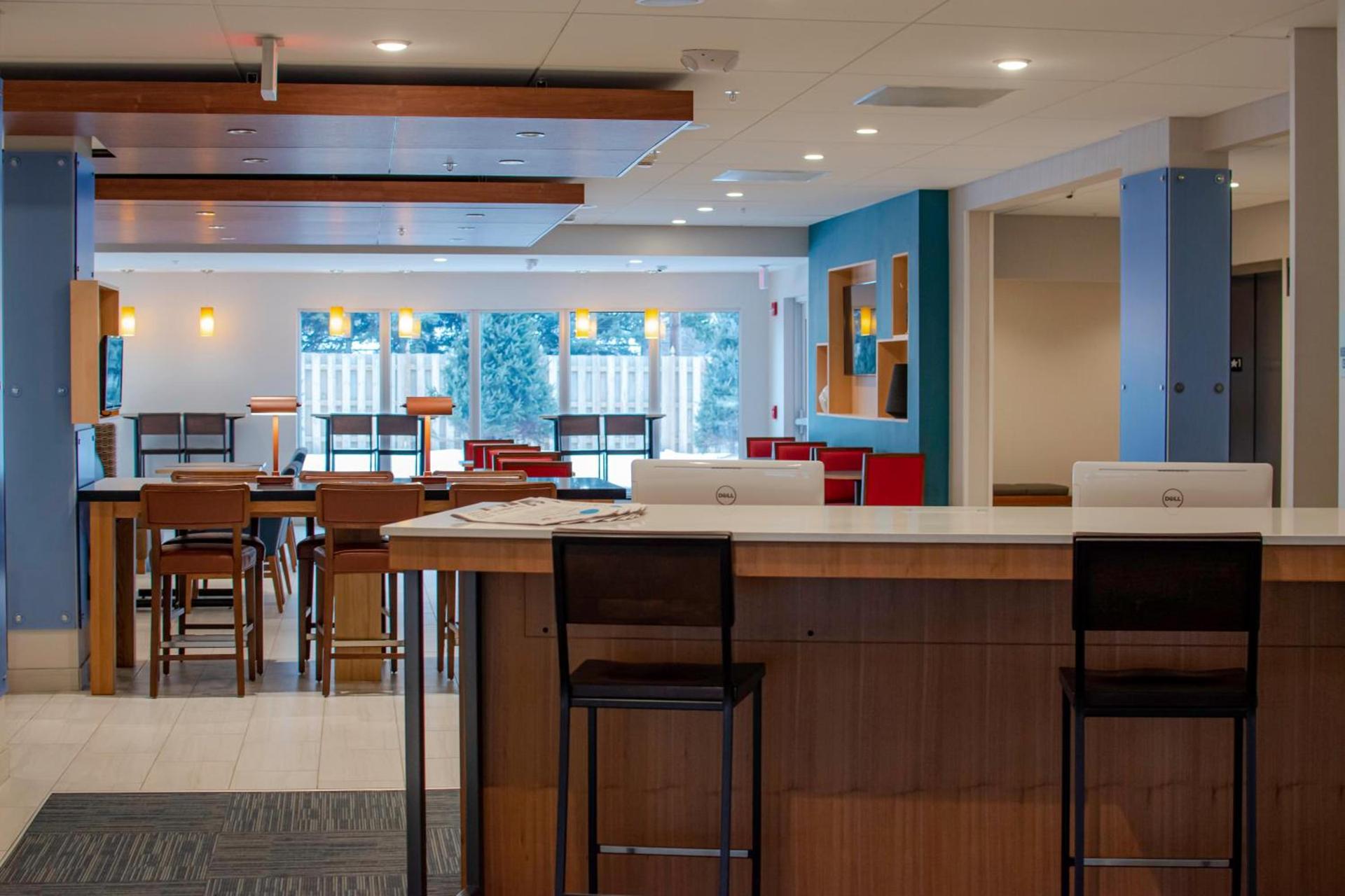 Holiday Inn Express & Suites Tonawanda - Buffalo Area by IHG photo 6
