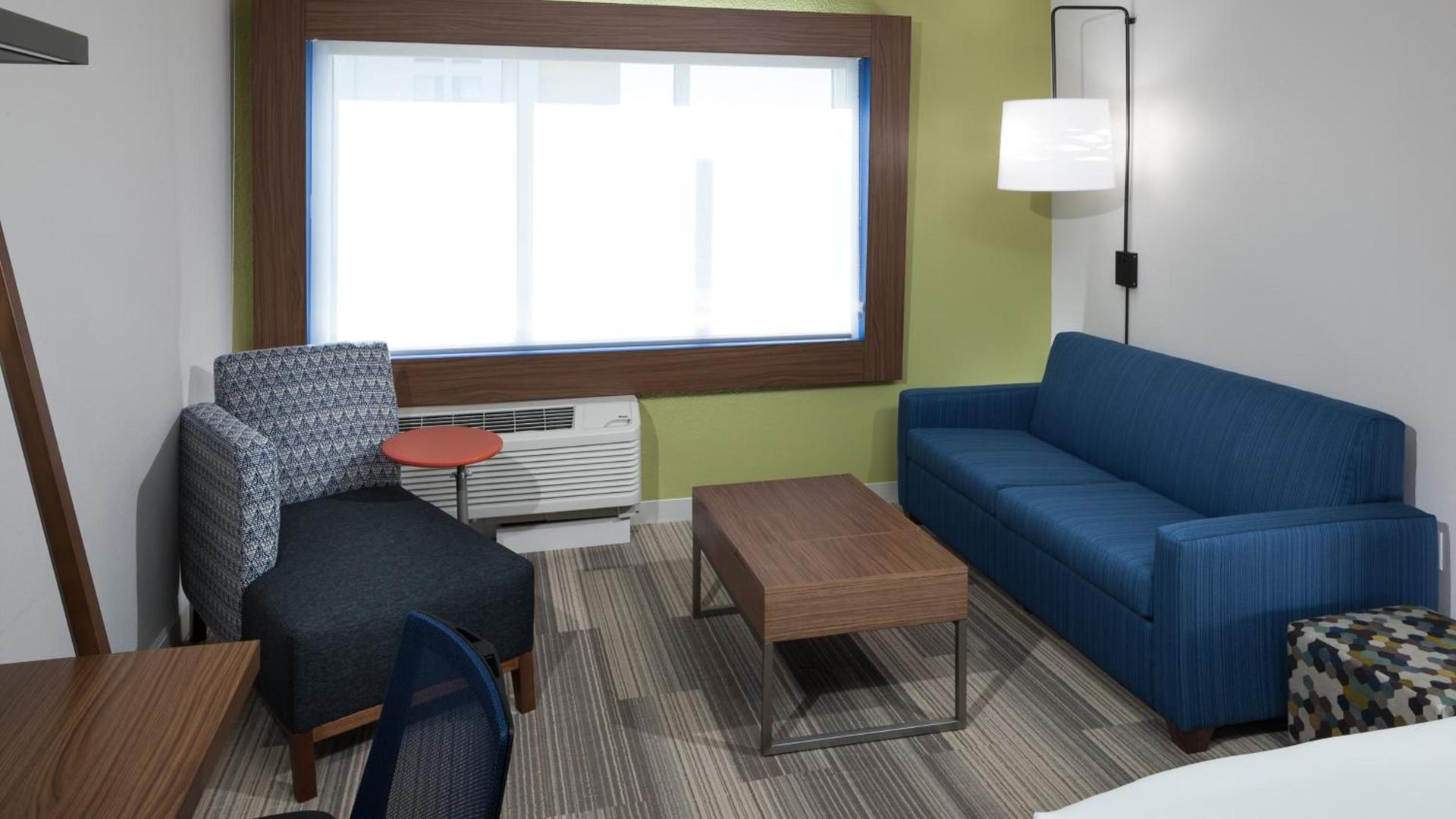 Holiday Inn Express & Suites Orlando At SeaWorld by IHG - With Free Shuttle Service to SeaWorld Parks photo 42