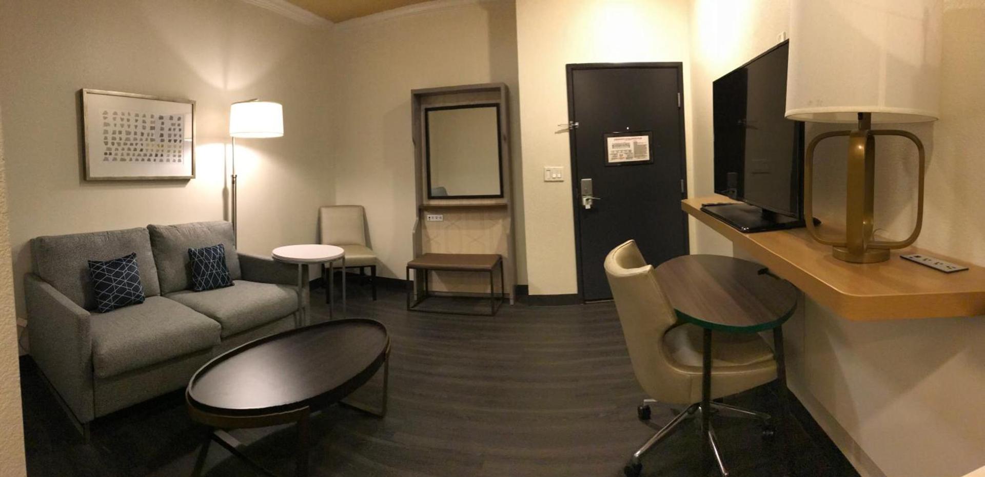 Holiday Inn & Suites McKinney - N Allen by IHG photo 46