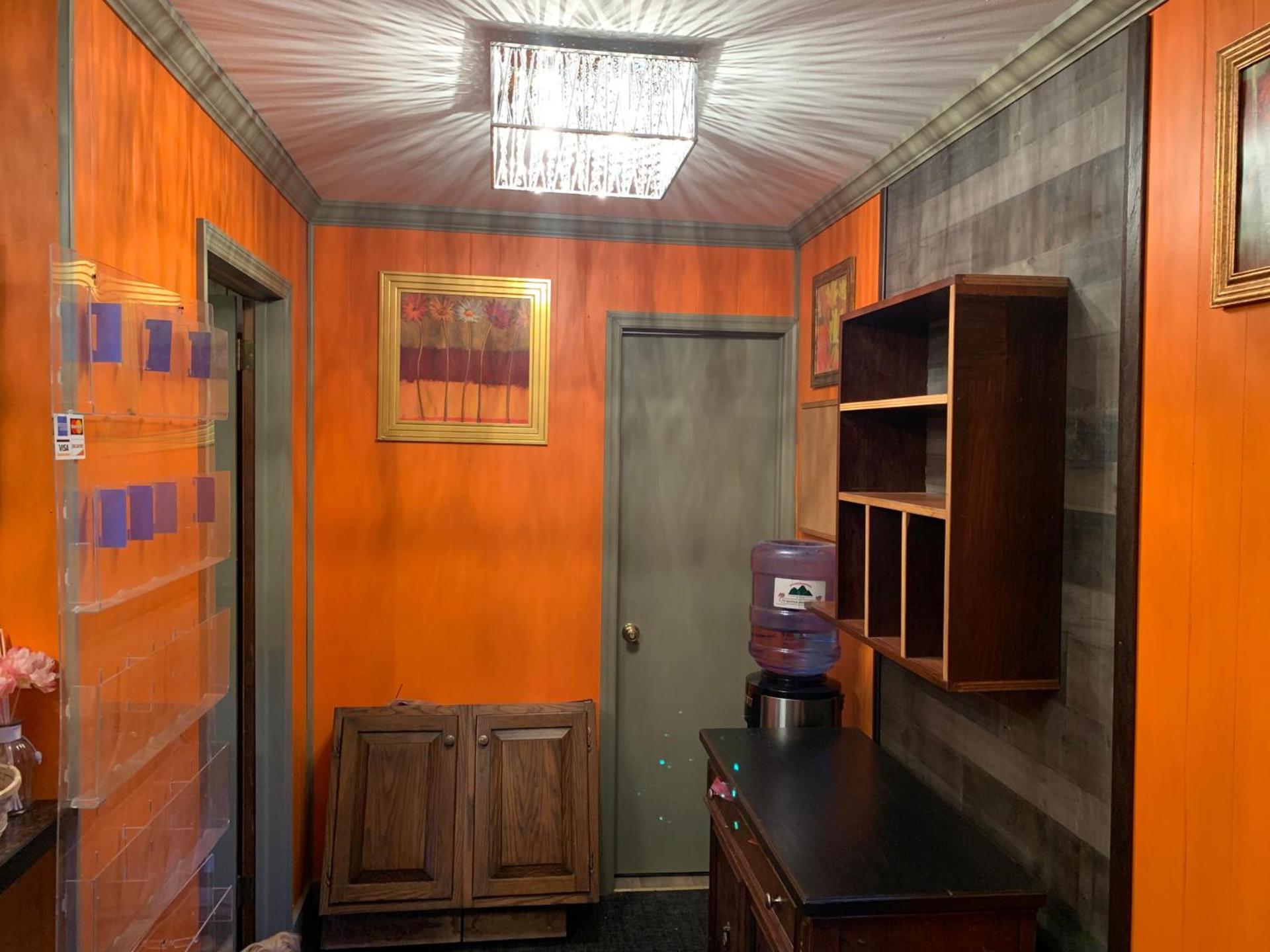 Starlite Motel & Suites photo 45