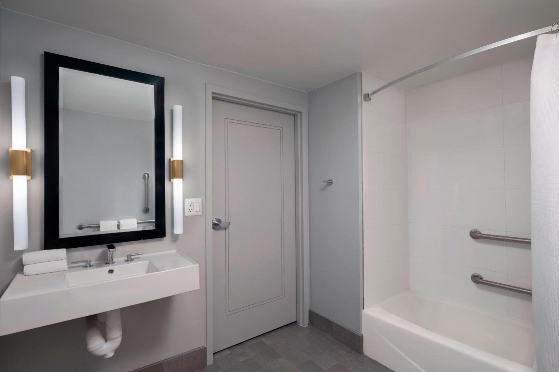 The Starling Atlanta Midtown, Curio Collection by Hilton photo 49