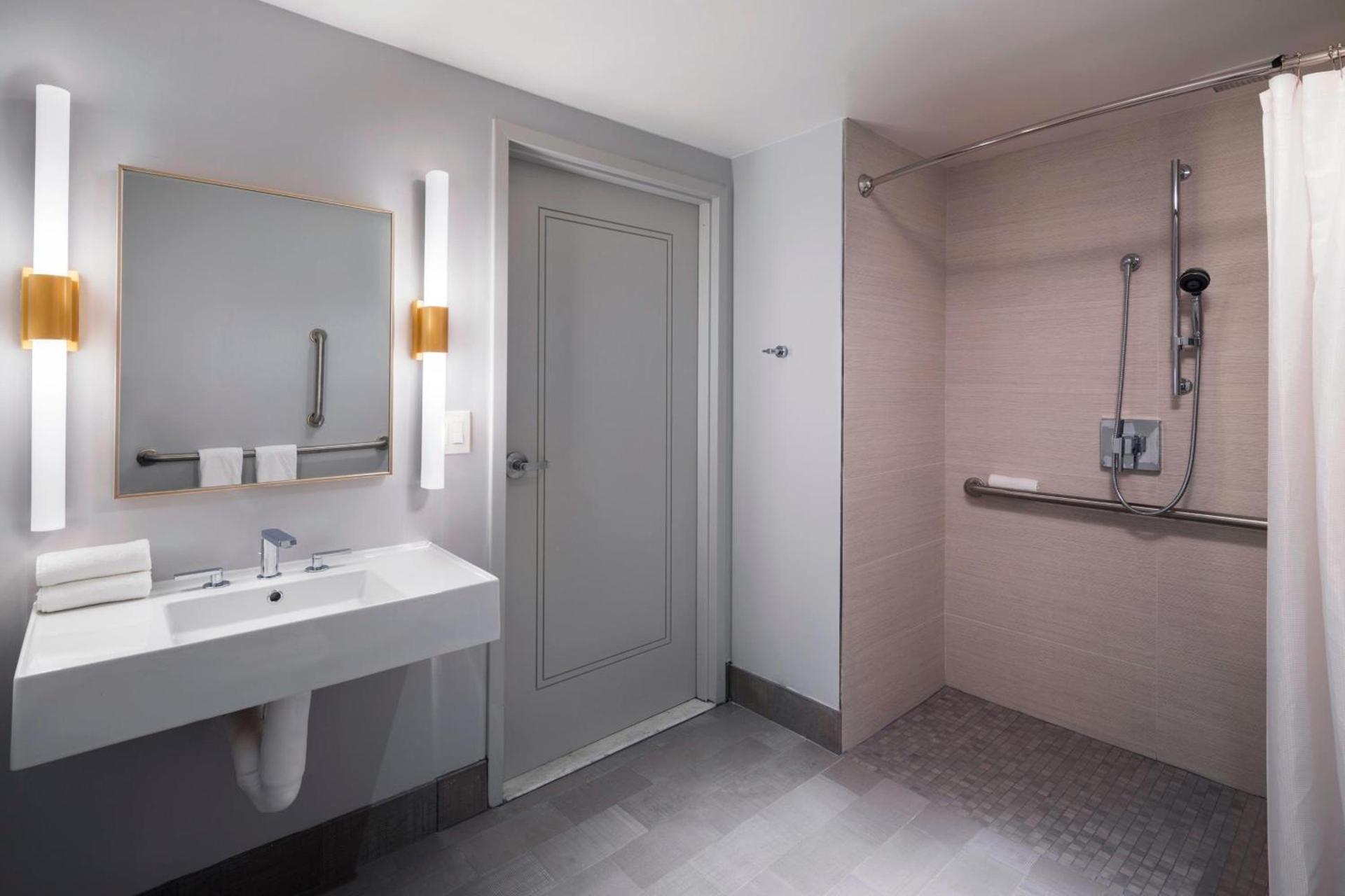 The Starling Atlanta Midtown, Curio Collection by Hilton photo 50