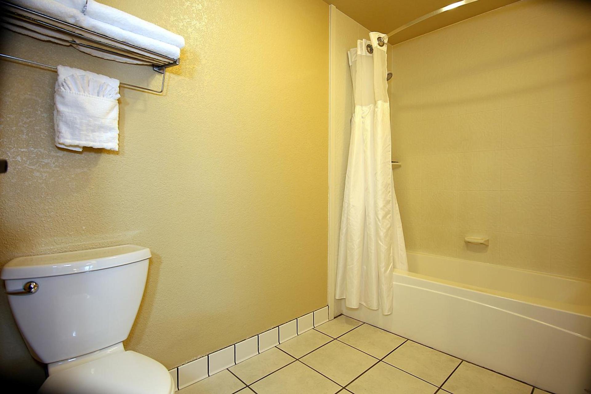 Best Western Windsor Inn photo 42