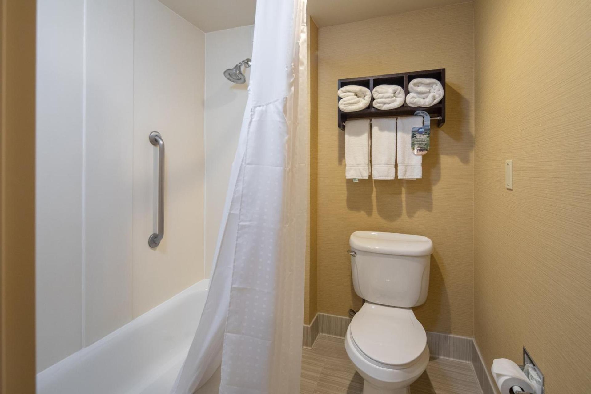 Holiday Inn Express Castro Valley - I-580 by IHG photo 36