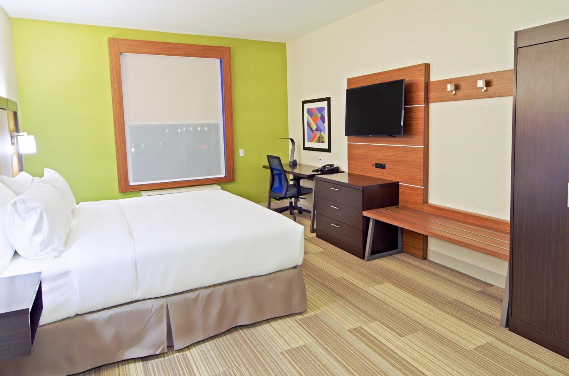 Holiday Inn Express & Suites - Phoenix North - Scottsdale by IHG photo 31