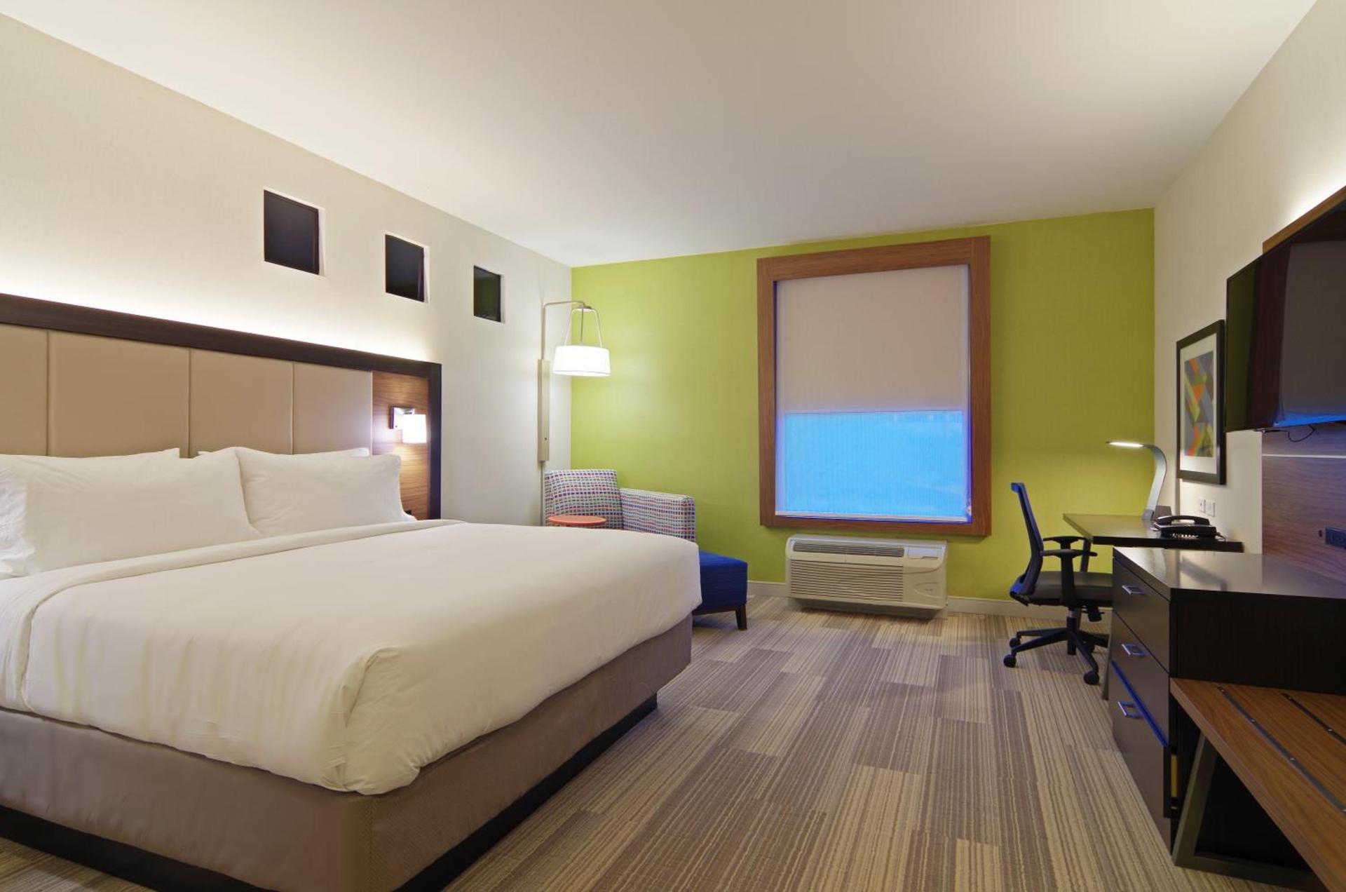 Holiday Inn Express & Suites - Phoenix North - Scottsdale by IHG photo 30