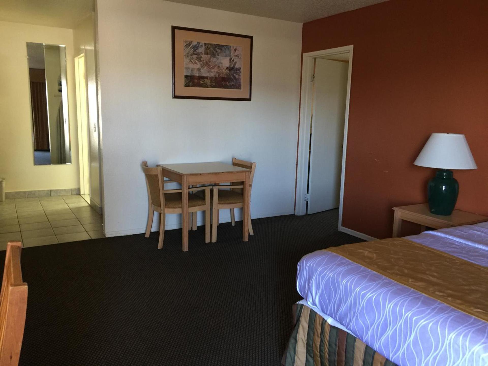Pine Tree inn photo 18