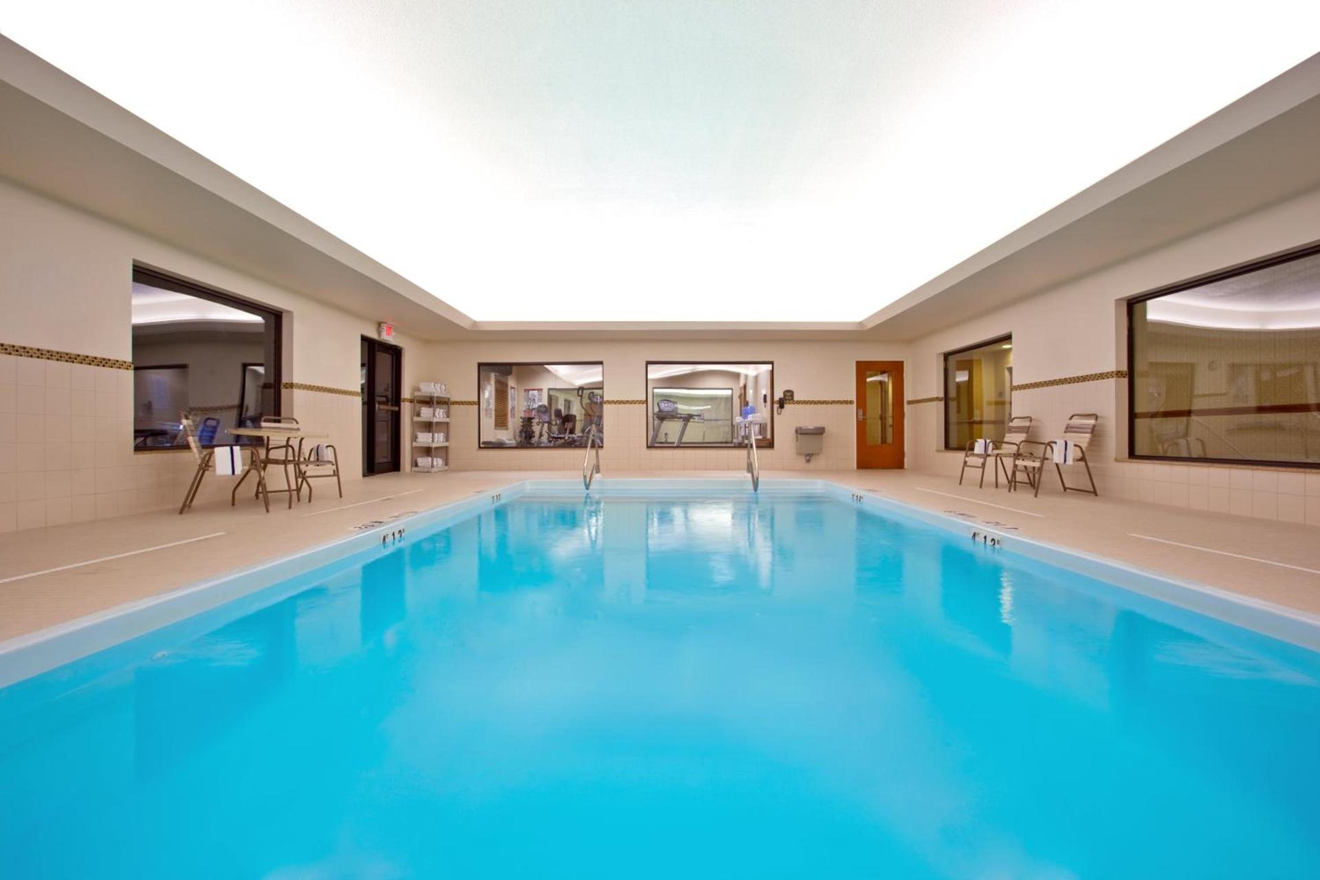 Holiday Inn Express Hotel & Suites Tipp City by IHG photo 37
