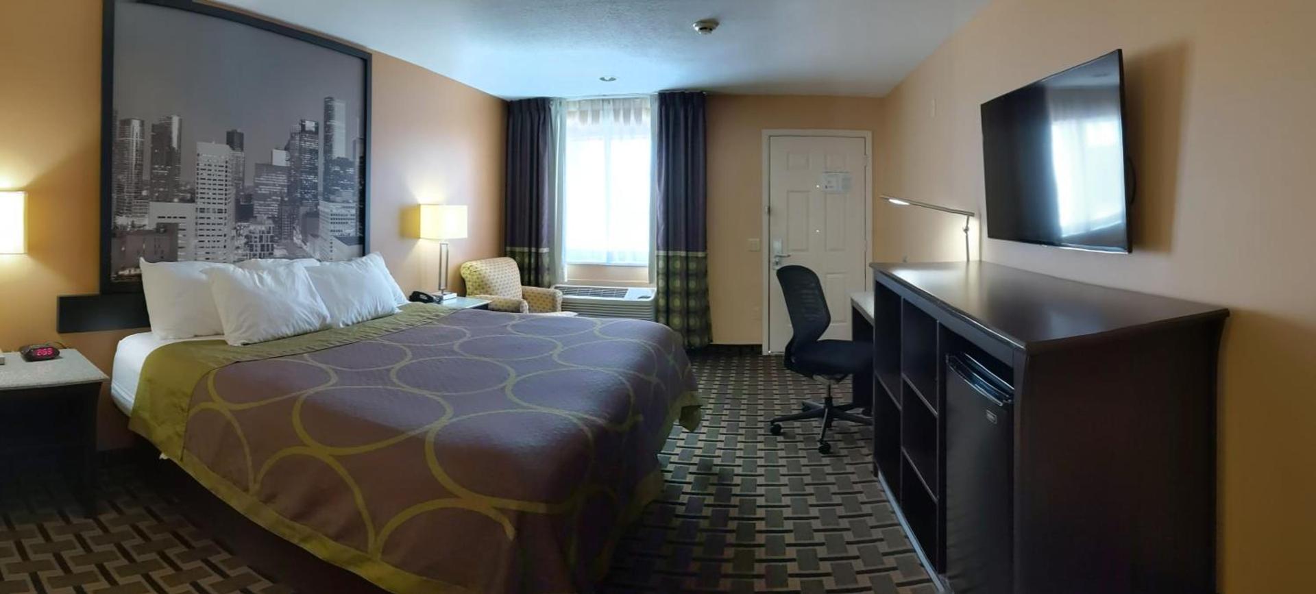 Super 8 by Wyndham Houston/Willowbrook Hwy 249 photo 34