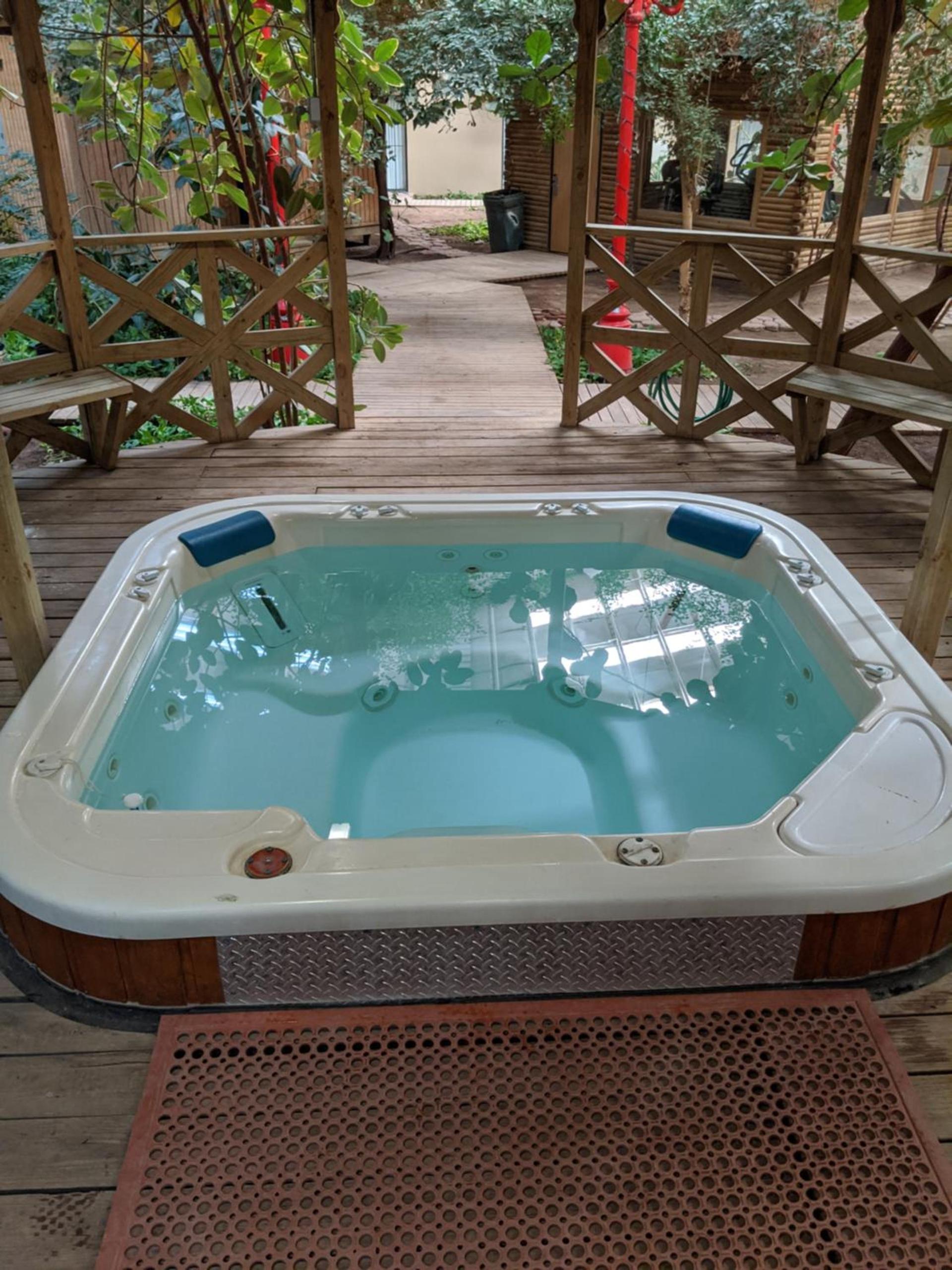 Atrium Inn photo 9
