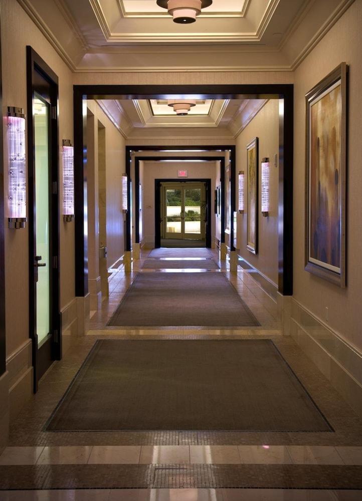The Signature at MGM Grand by Suiteness photo 11
