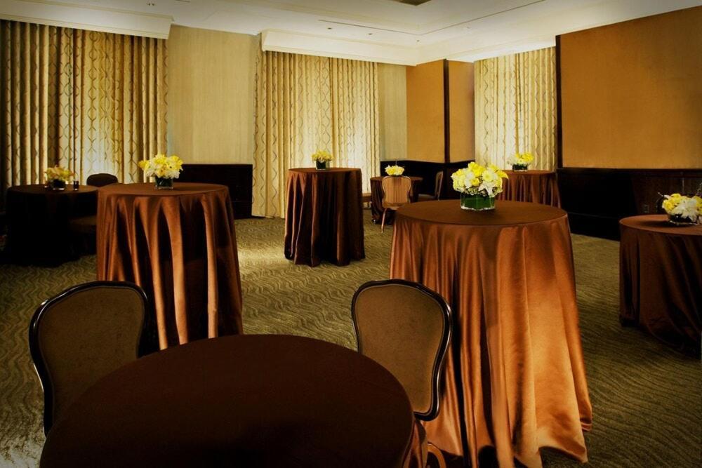 The Signature at MGM Grand by Suiteness photo 30