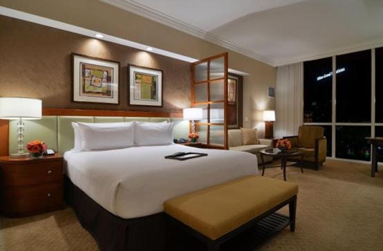 The Signature at MGM Grand by Suiteness photo 2