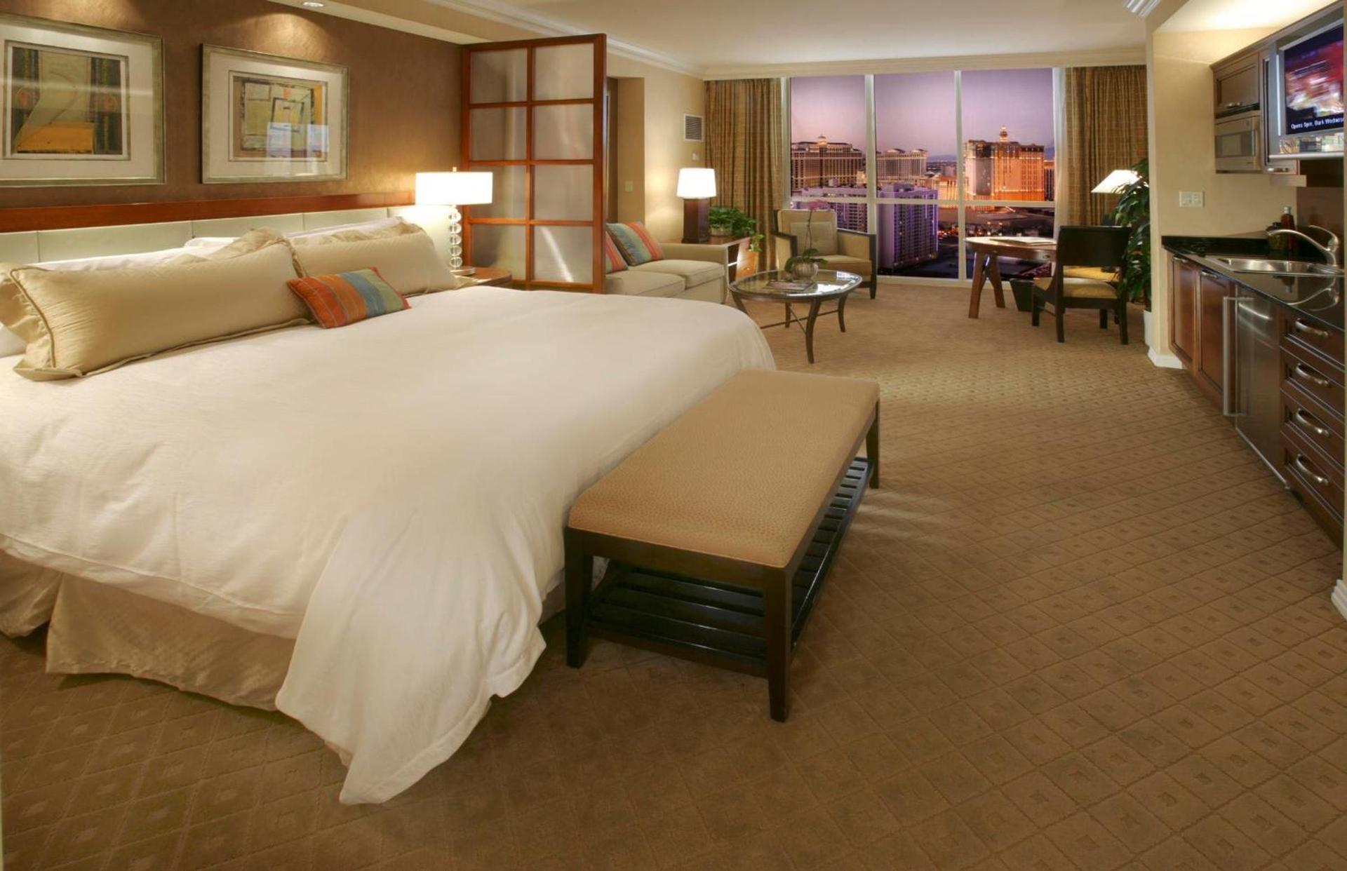 The Signature at MGM Grand by Suiteness photo 3