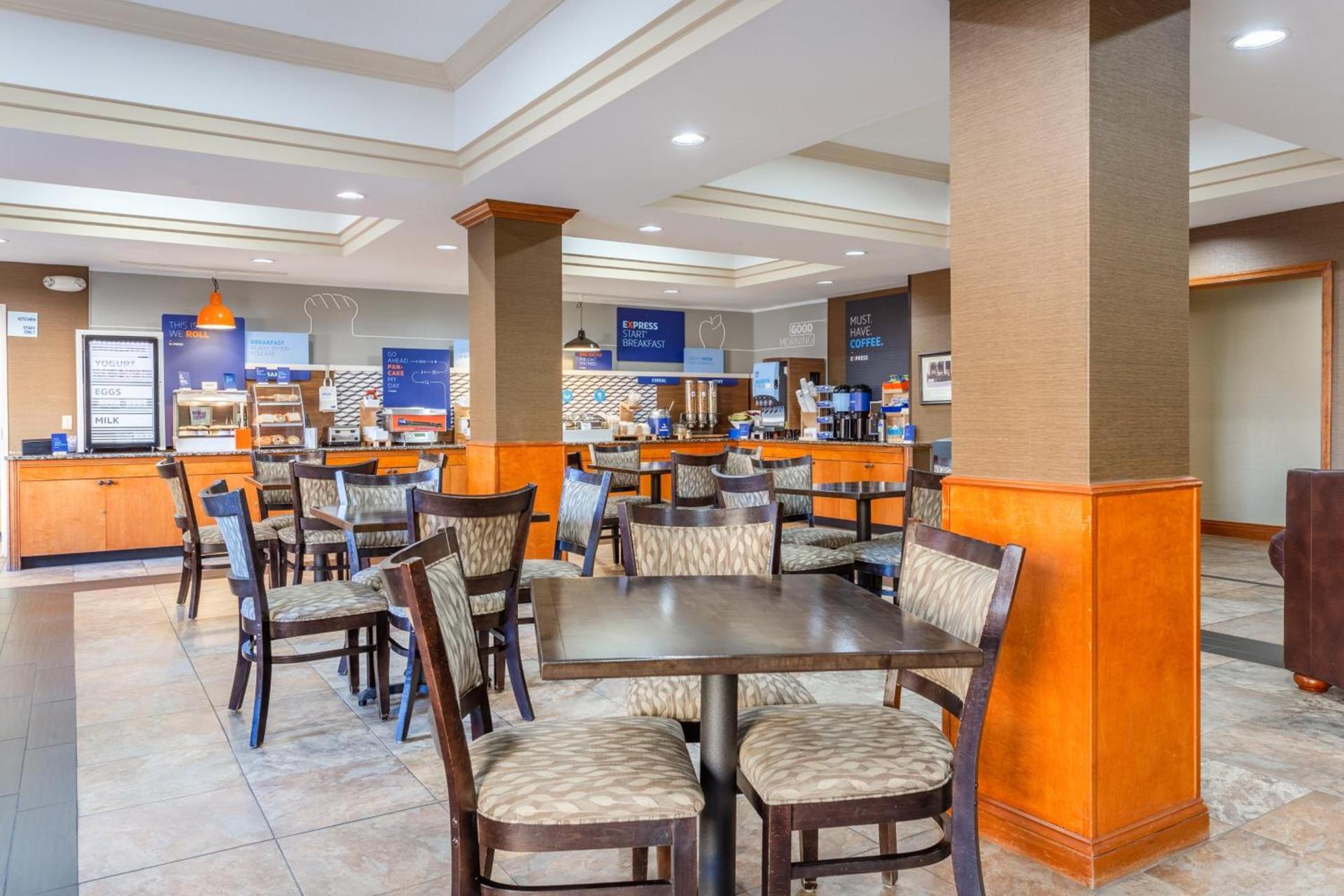 Holiday Inn Express Charles Town by IHG photo 10