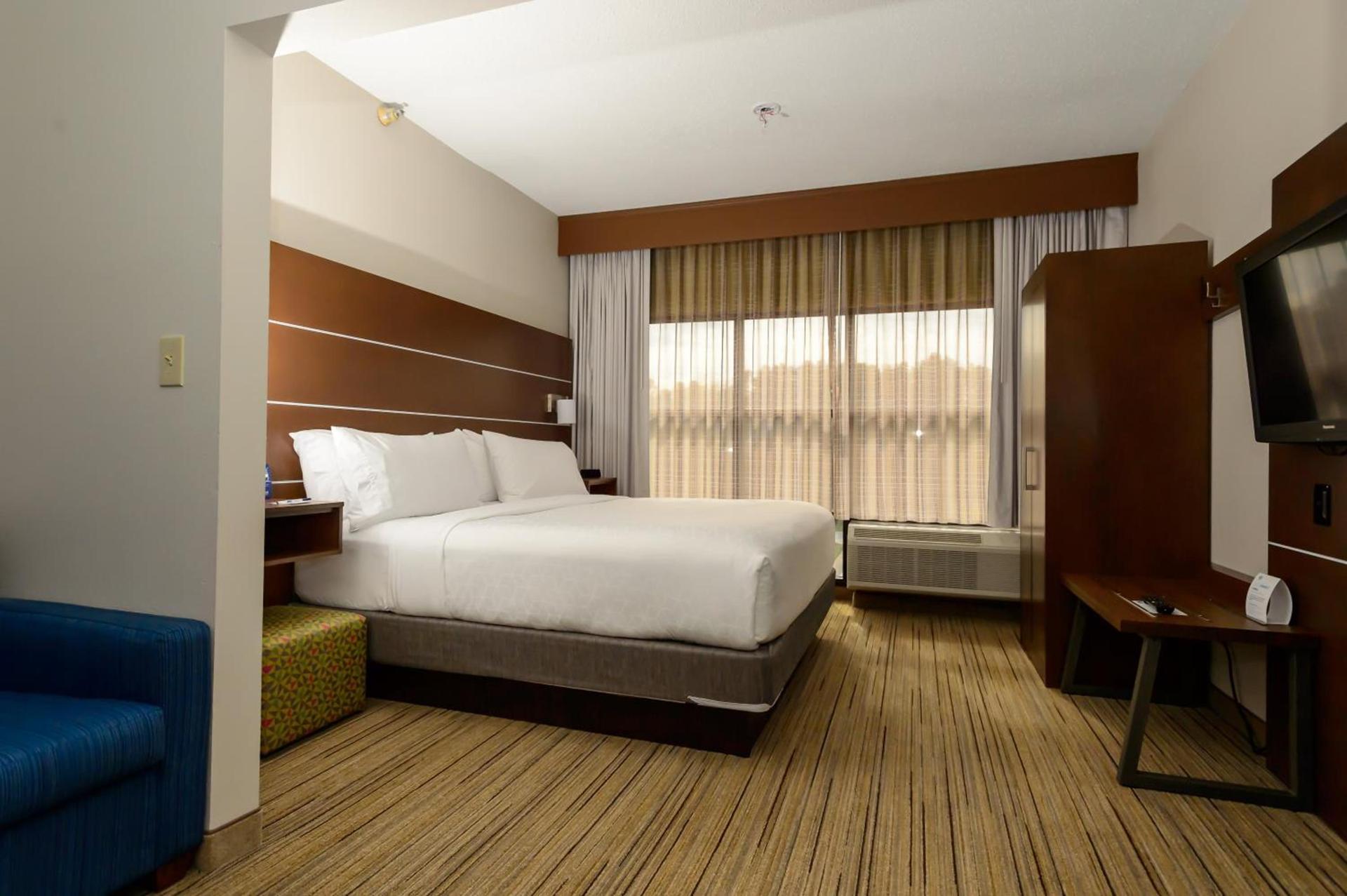 Holiday Inn Express Hillsborough-Durham Area by IHG photo 28