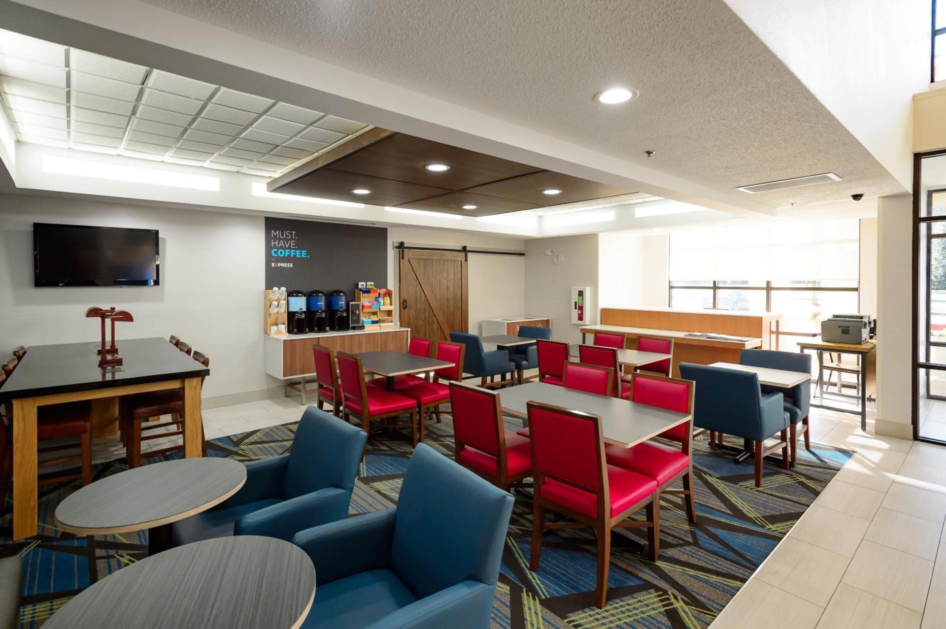 Holiday Inn Express Hillsborough-Durham Area by IHG photo 13