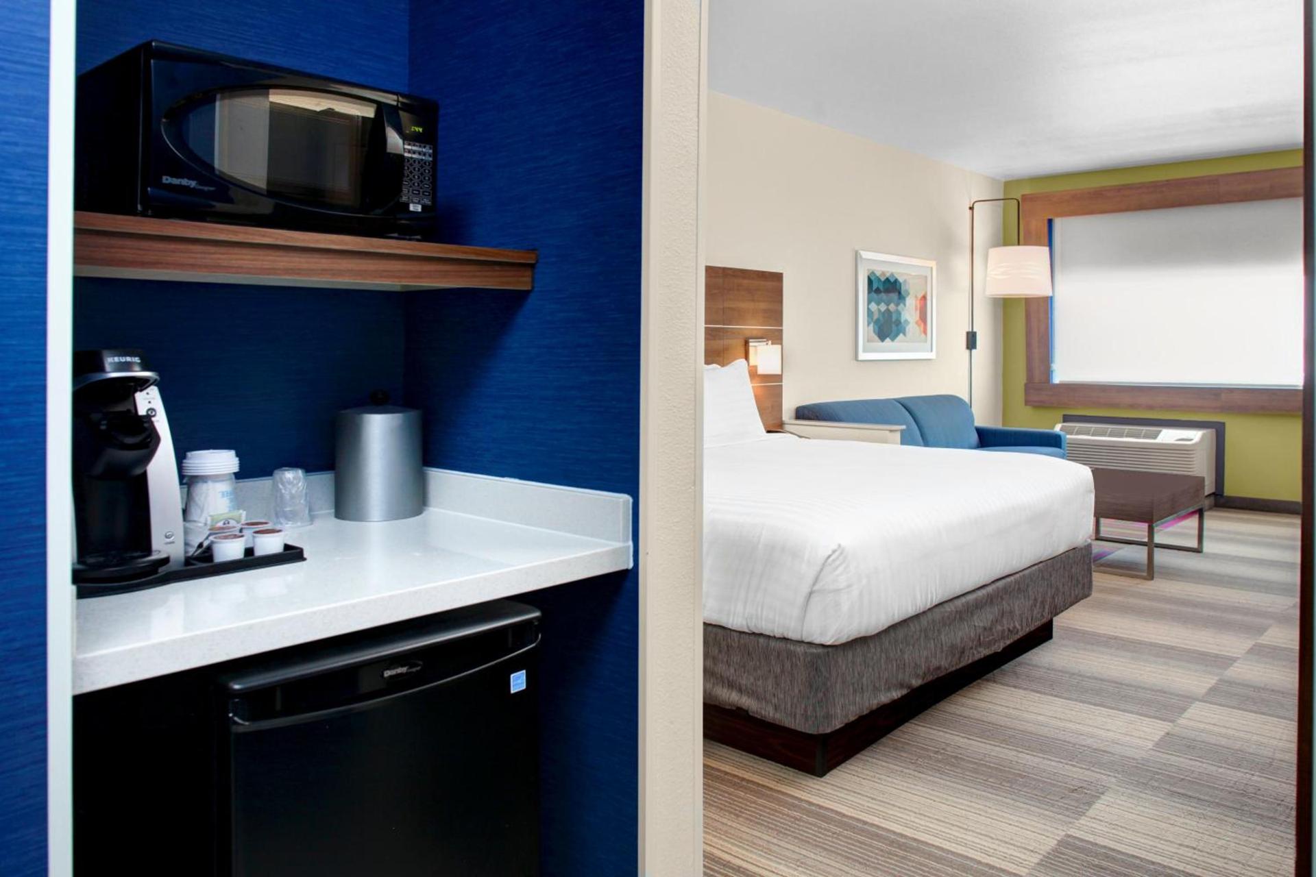 Holiday Inn Express & Suites - Houston NW - Cypress Grand Pky by IHG photo 19