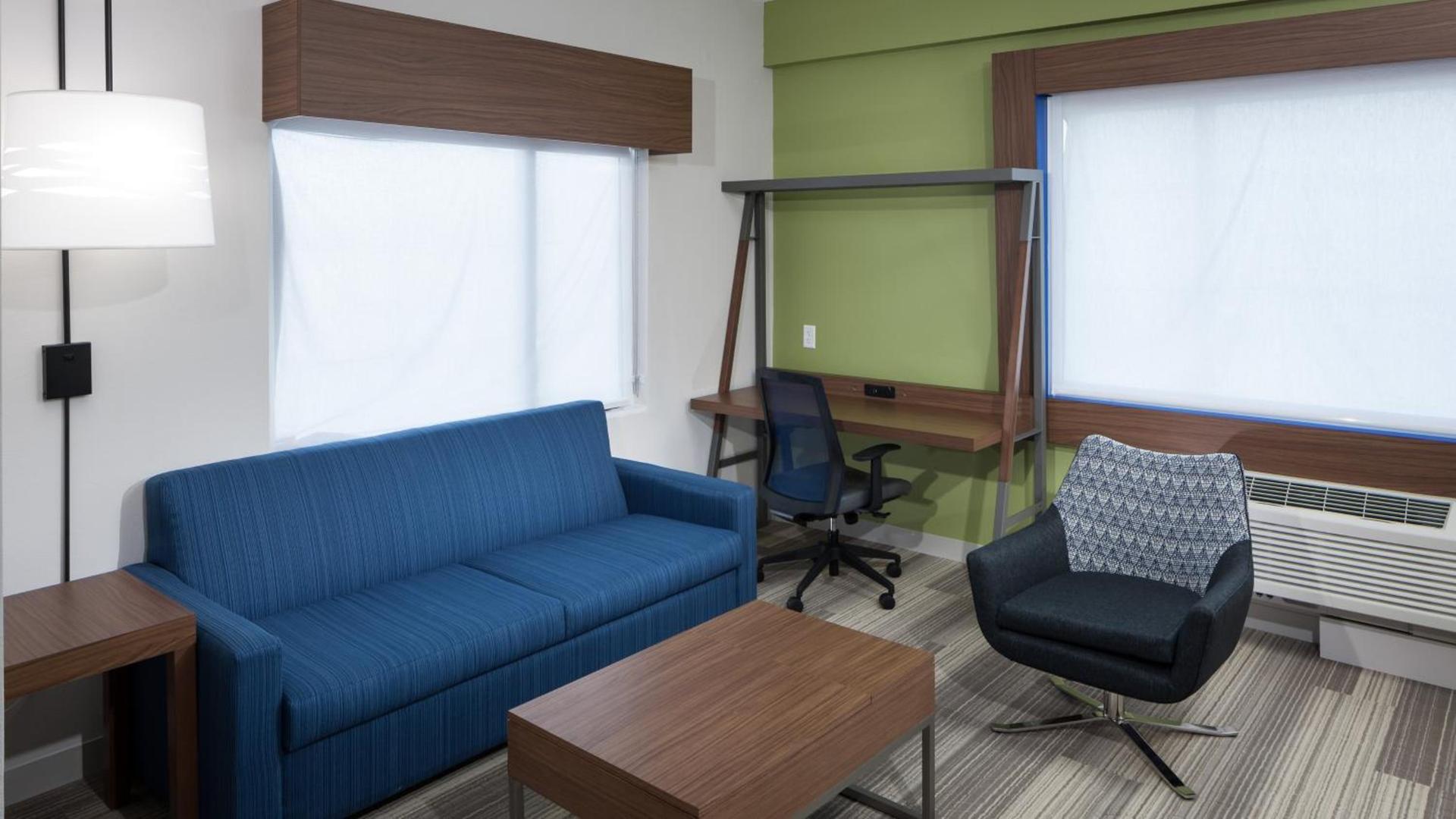 Holiday Inn Express & Suites Orlando At SeaWorld by IHG - With Free Shuttle Service to SeaWorld Parks photo 22