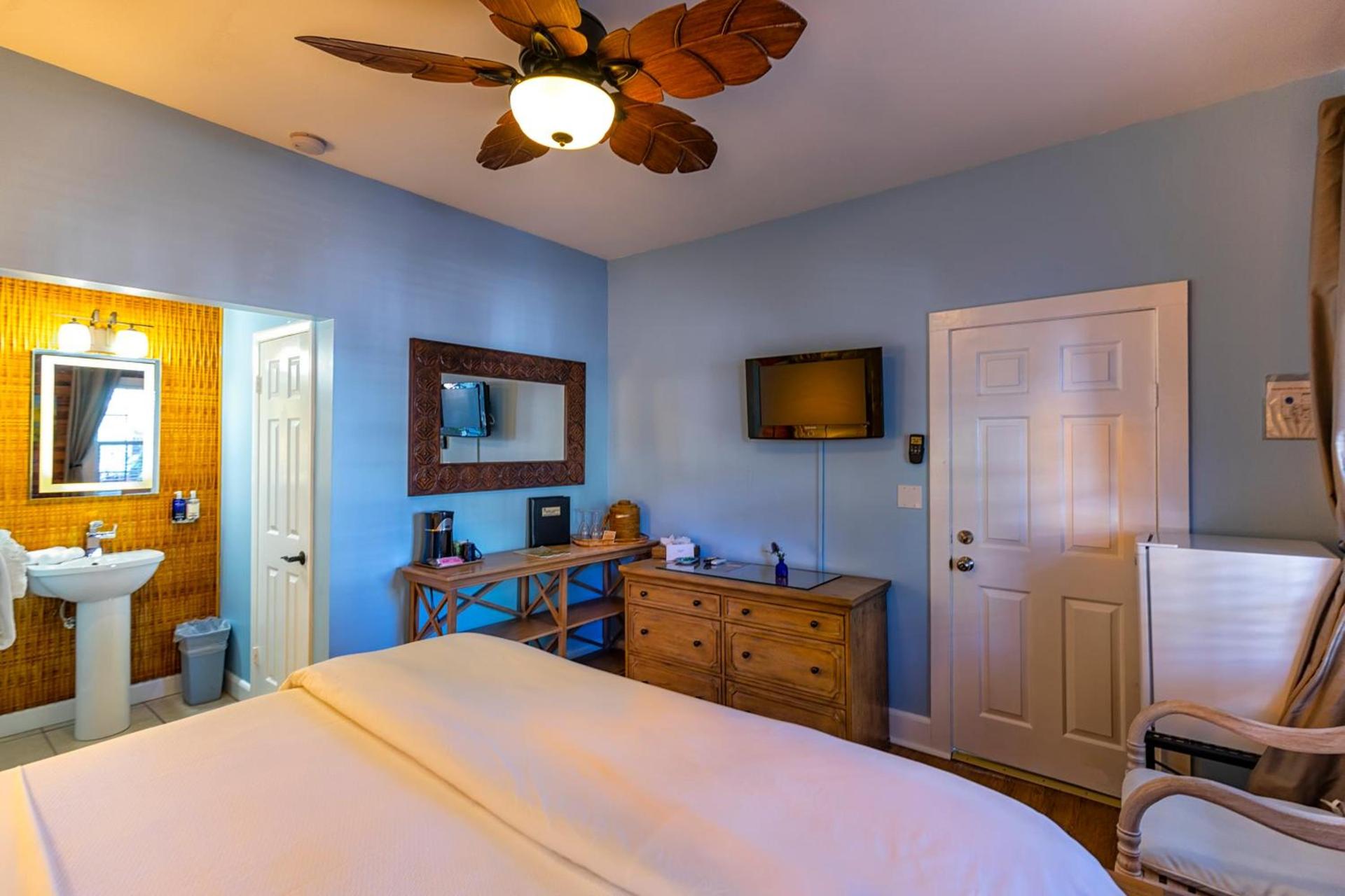 Seascape Tropical Inn photo 11