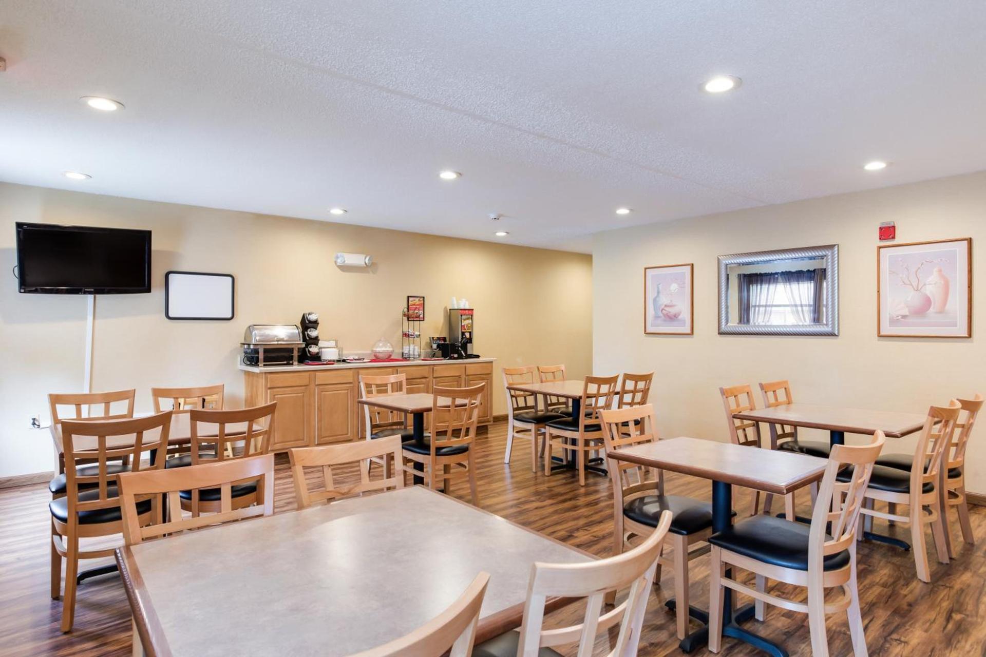 Econo Lodge Painted Post - Corning photo 24