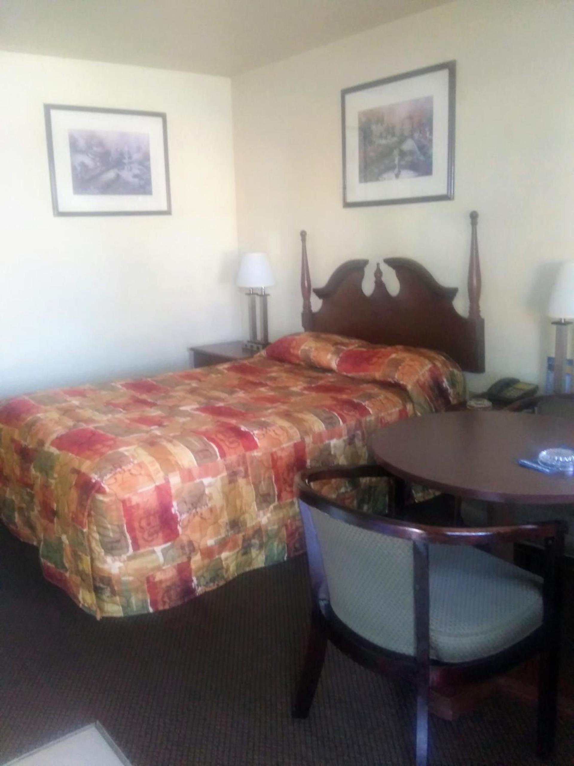 El Rancho Motel photo 25