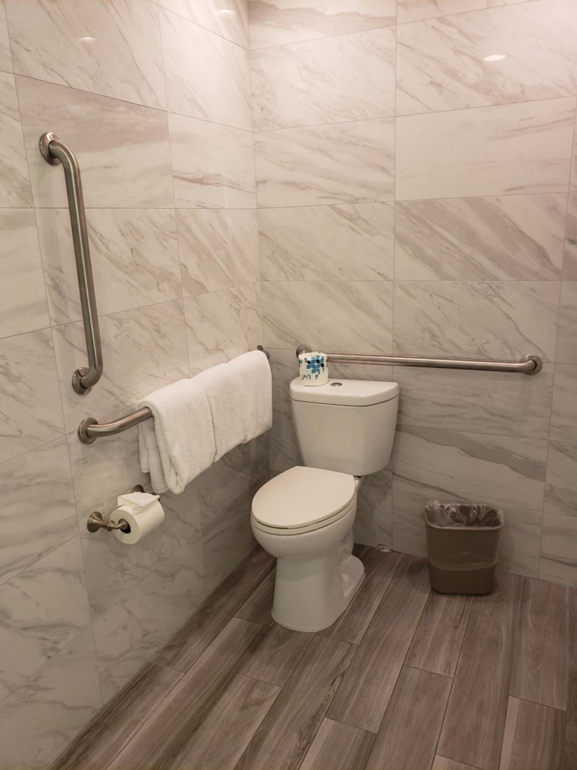 Best Western Plus Sunset Plaza Hotel photo 54