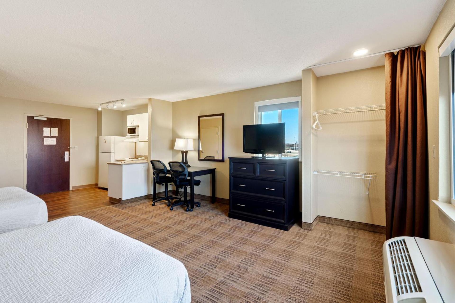 Extended Stay America Suites - Washington, DC - Springfield photo 60