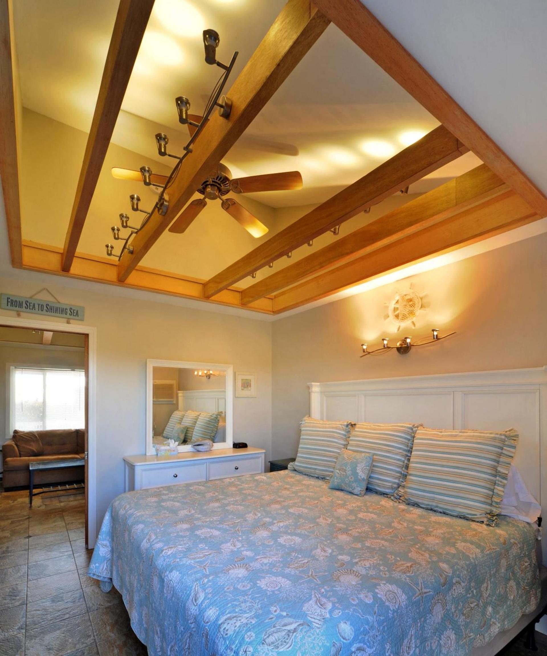 Driftwood Resort on the Ocean photo 34