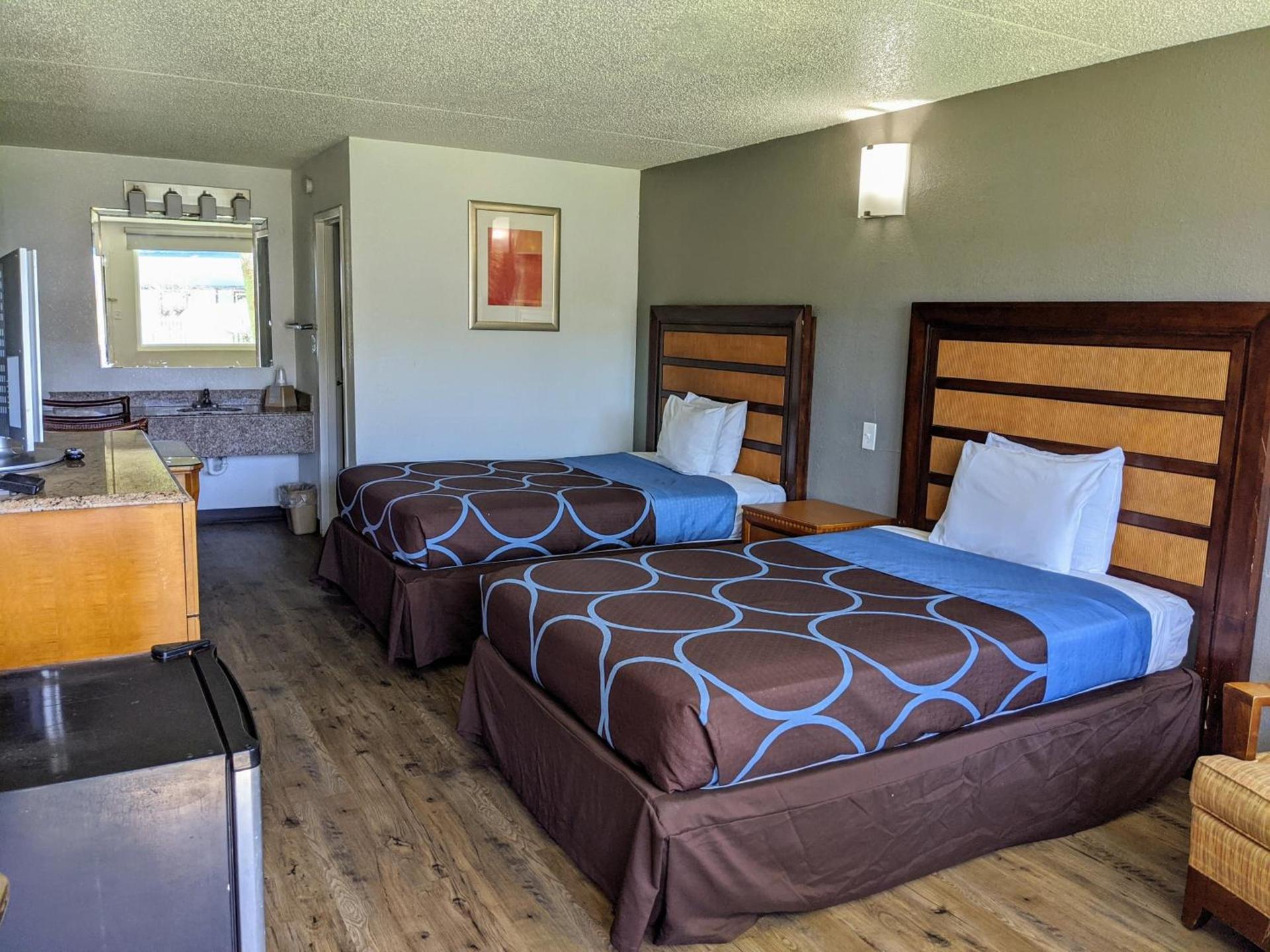 Garden Inn & Suites photo 5