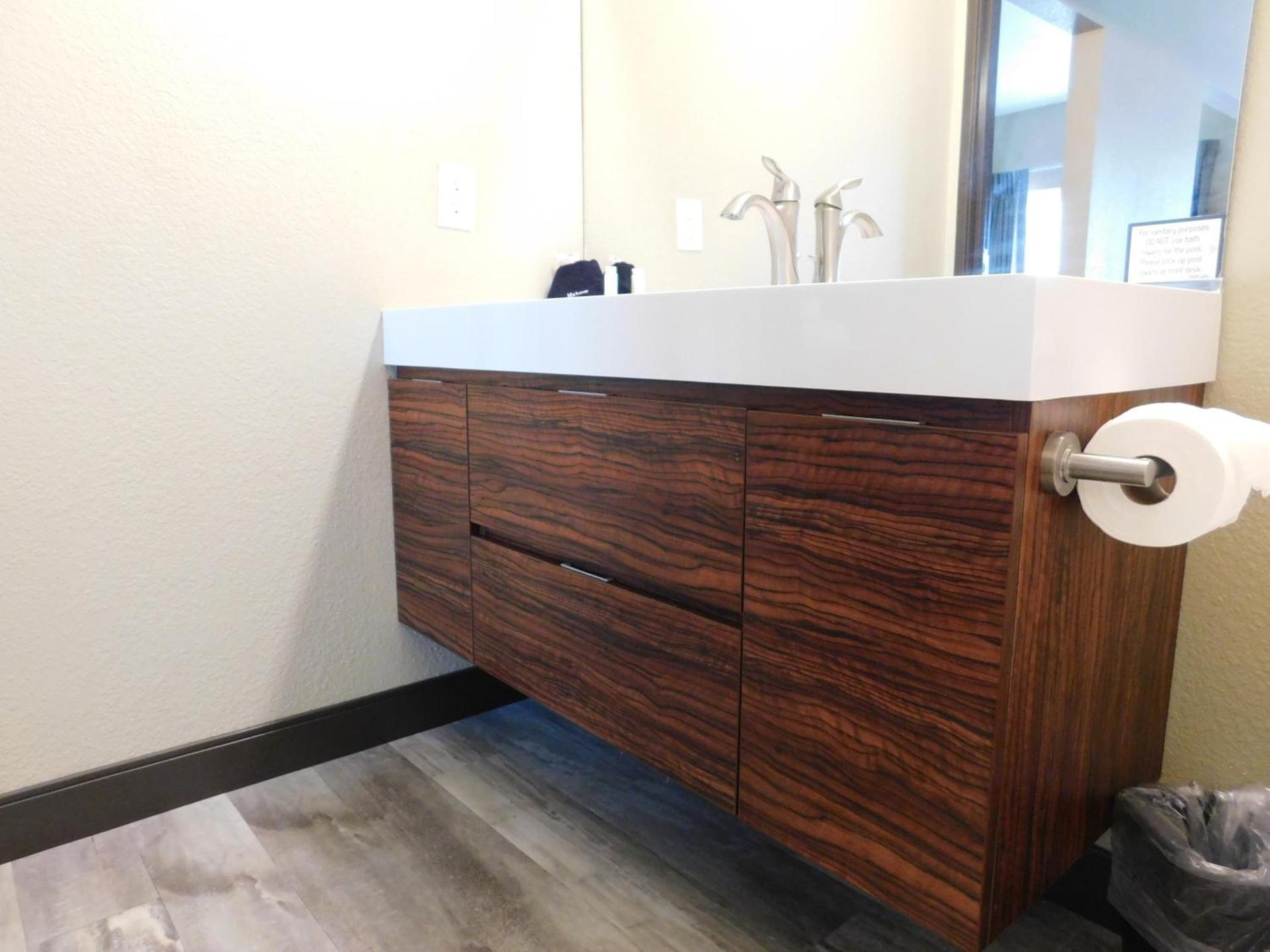 Island Suites photo 17