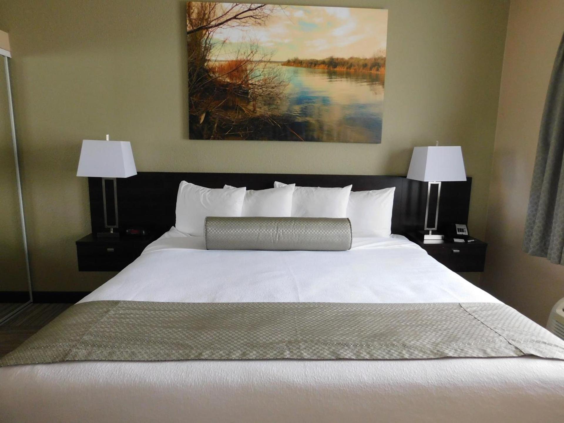 Island Suites photo 26